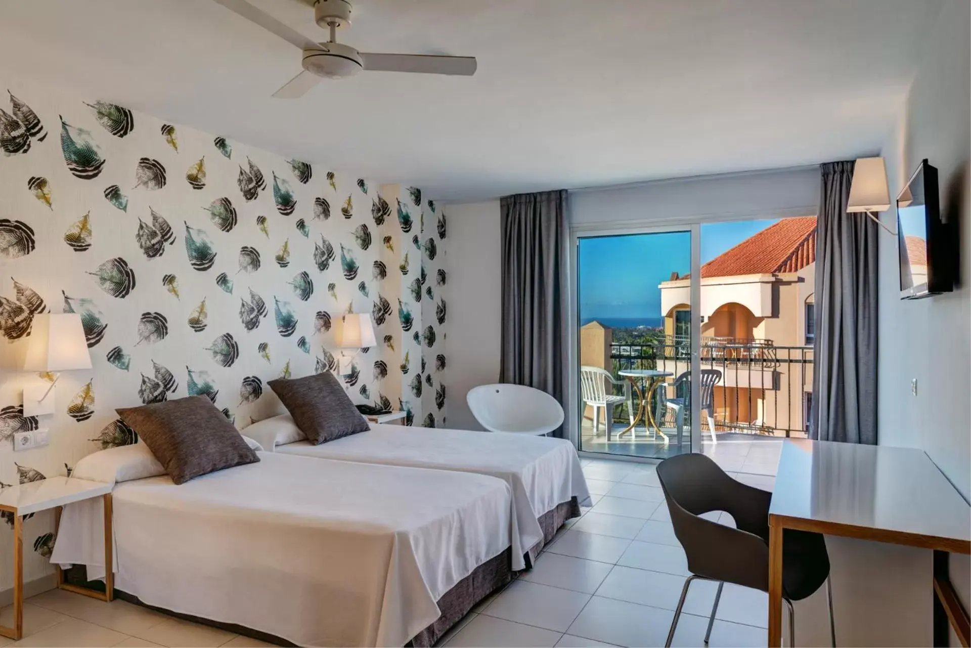 Double Room (1 Adult + 1 Child) in Mirador Maspalomas by Dunas Double Room (1 Adult + 1 Child) in Mirador Maspalomas by Dunas