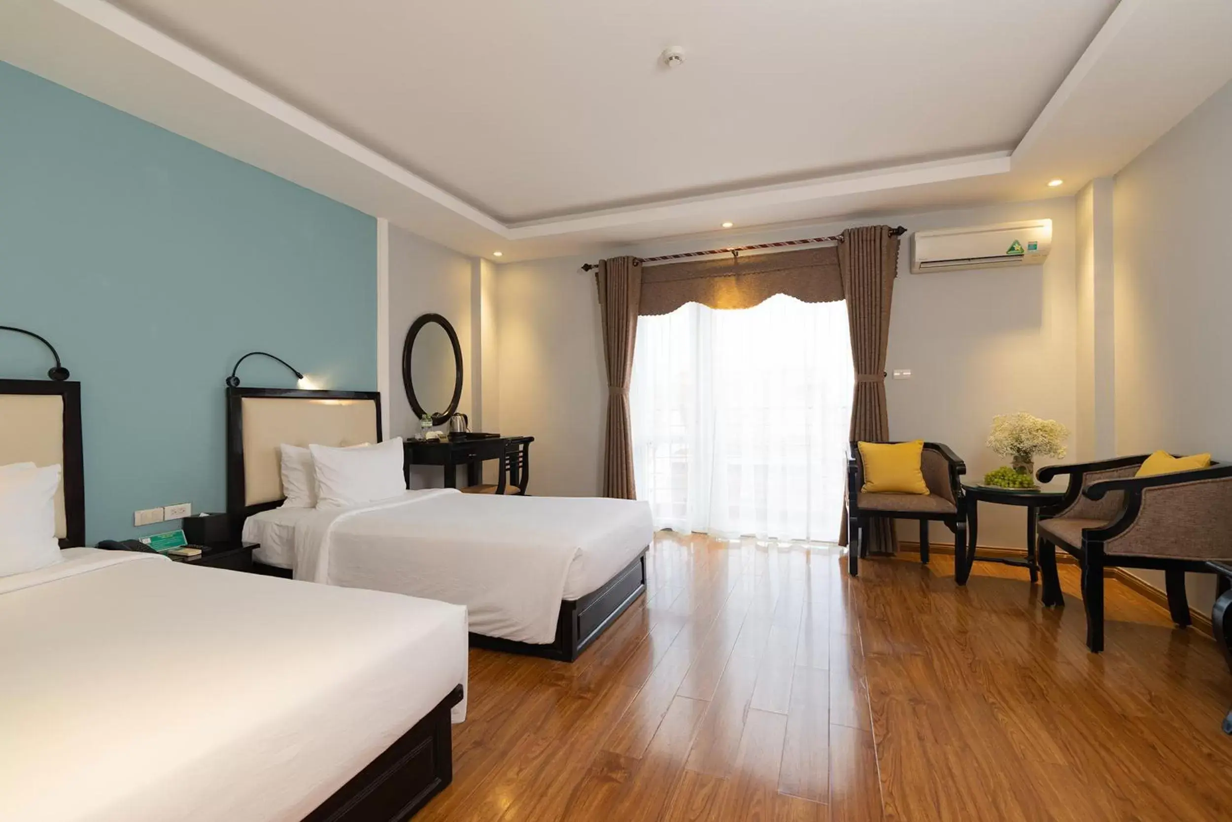 Superior Twin Room with Balcony in Hoian Sincerity Hotel & Spa Superior Twin Room with Balcony in Hoian Sincerity Hotel & Spa