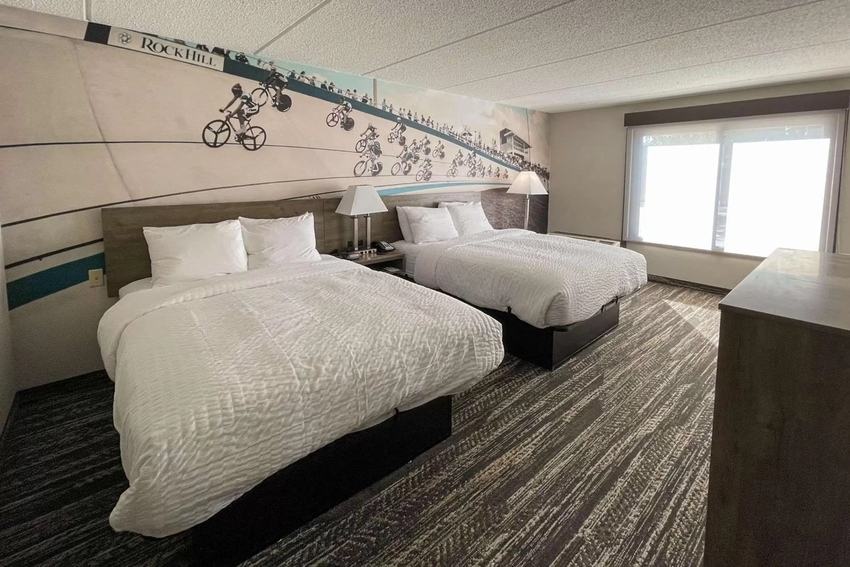 Standard Queen Room with Two Queen Beds - Non-Smoking in Clarion Pointe Near University Standard Queen Room with Two Queen Beds - Non-Smoking in Clarion Pointe Near University