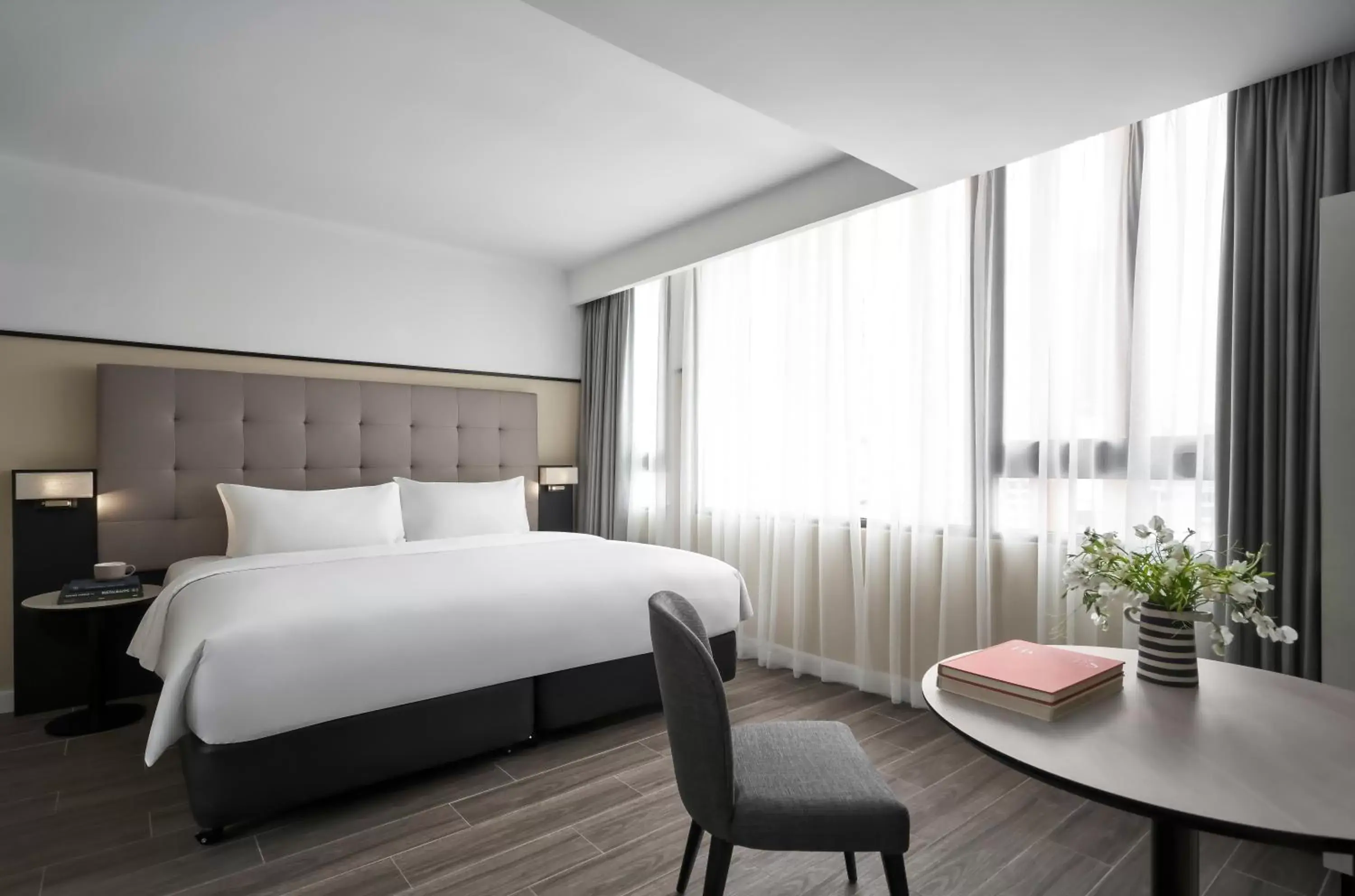 King Studio in M Village Hotel Tôn Thất Đạm King Studio in M Village Hotel Tôn Thất Đạm