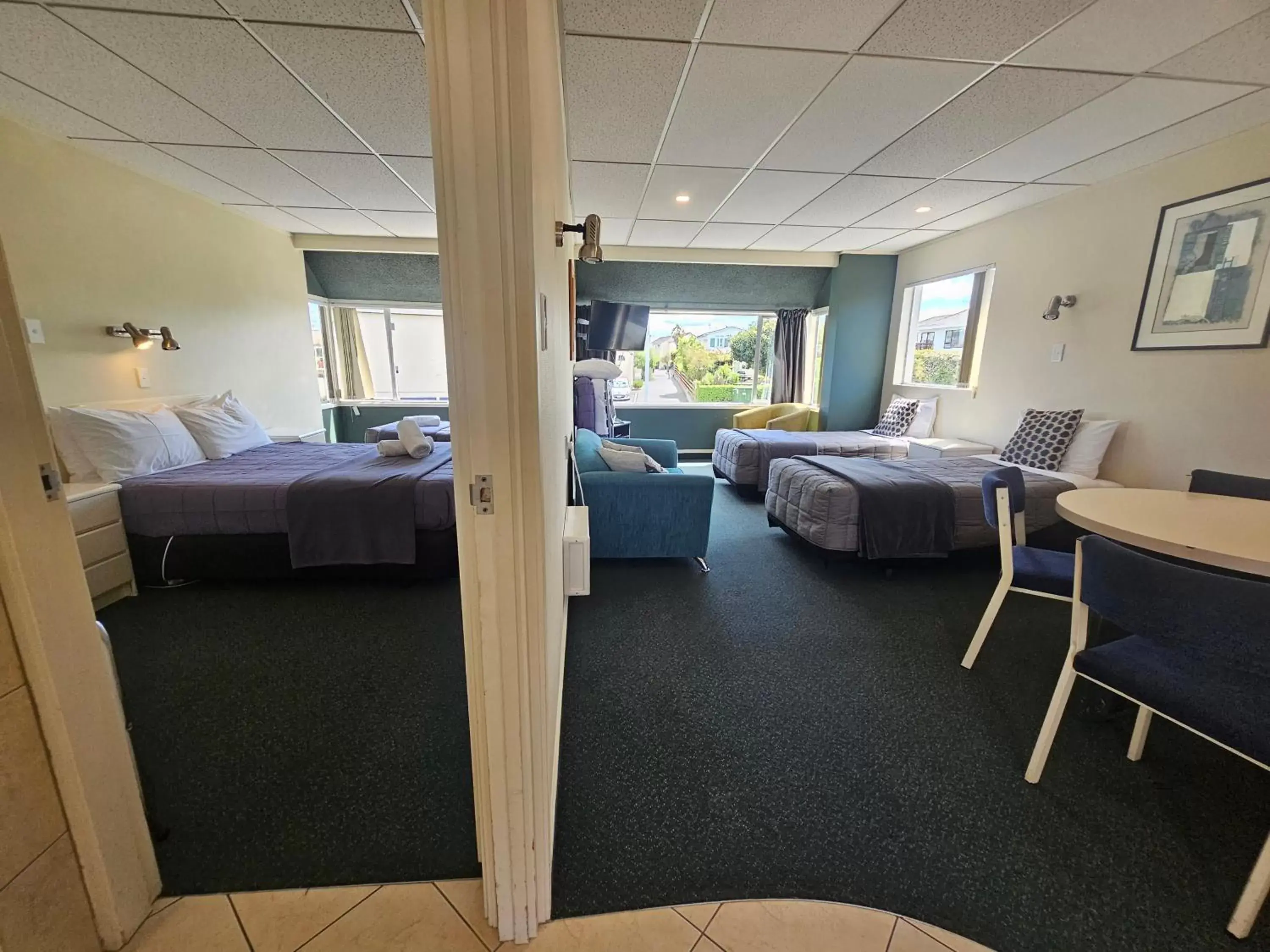 Family Room with Garden View in Tui Oaks Motel Family Room with Garden View in Tui Oaks Motel