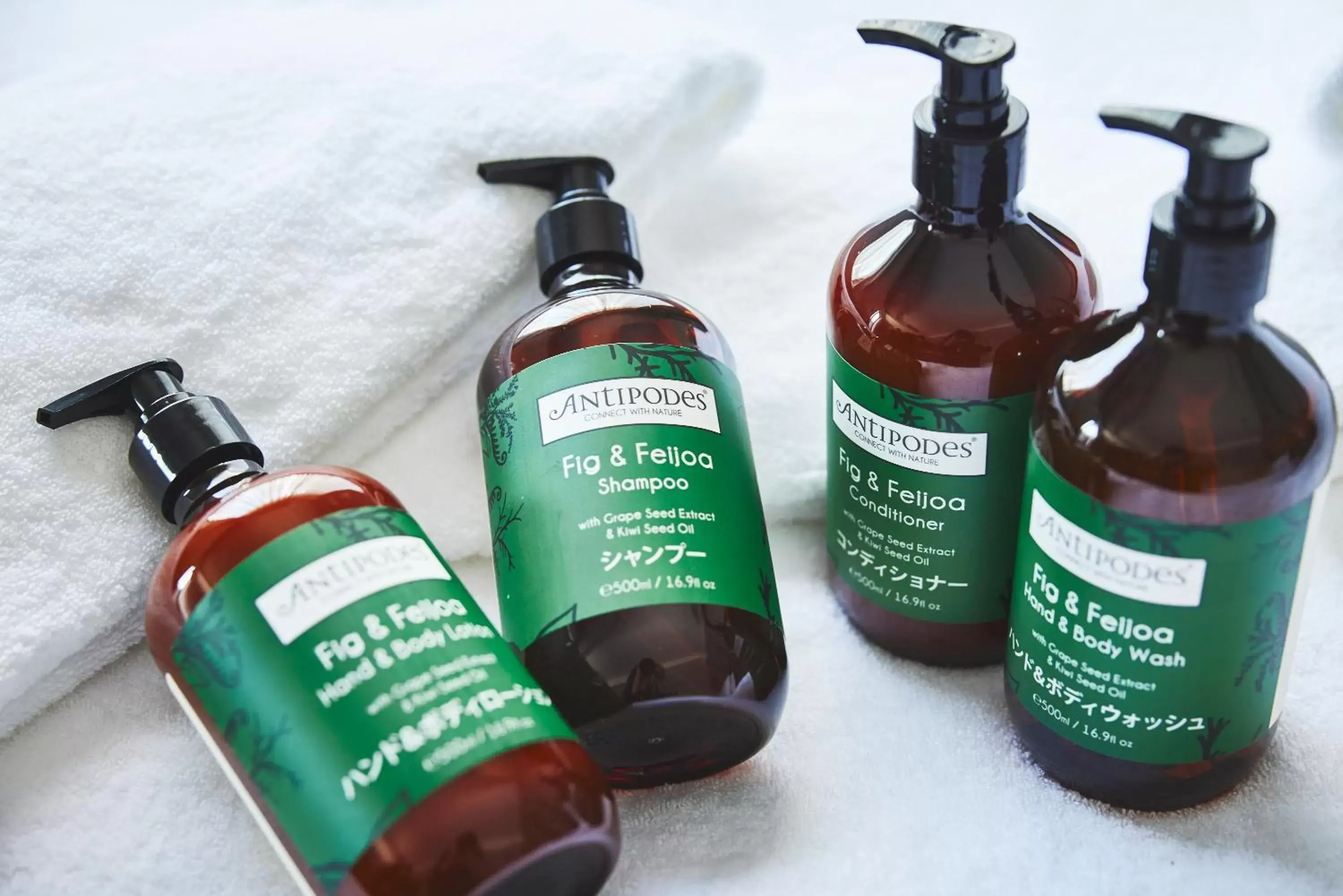 Grand King Corner Room - single occupancy in voco Osaka Central by IHG Grand King Corner Room - single occupancy in voco Osaka Central by IHG