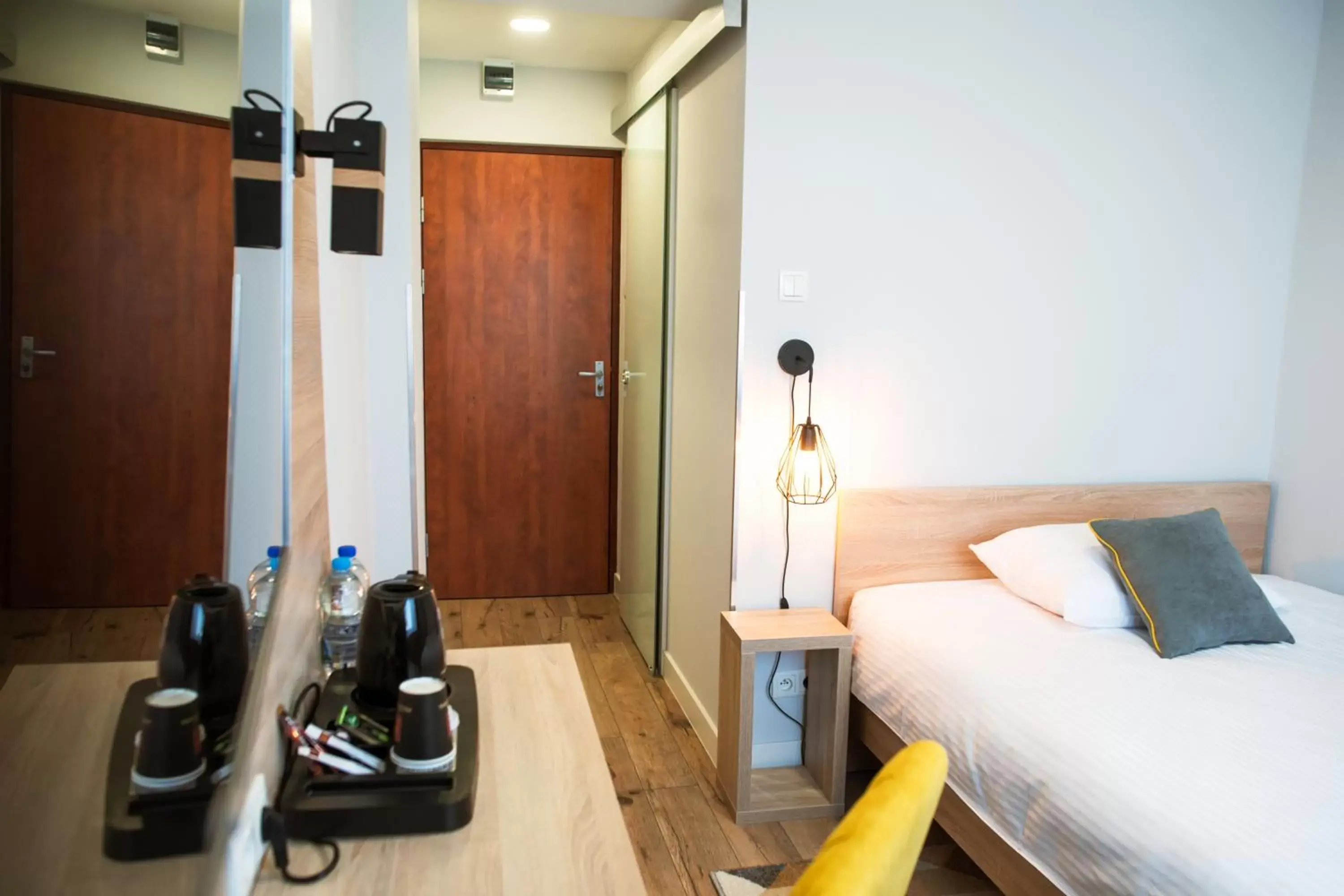 Single Room in Gold Hotel Single Room in Gold Hotel