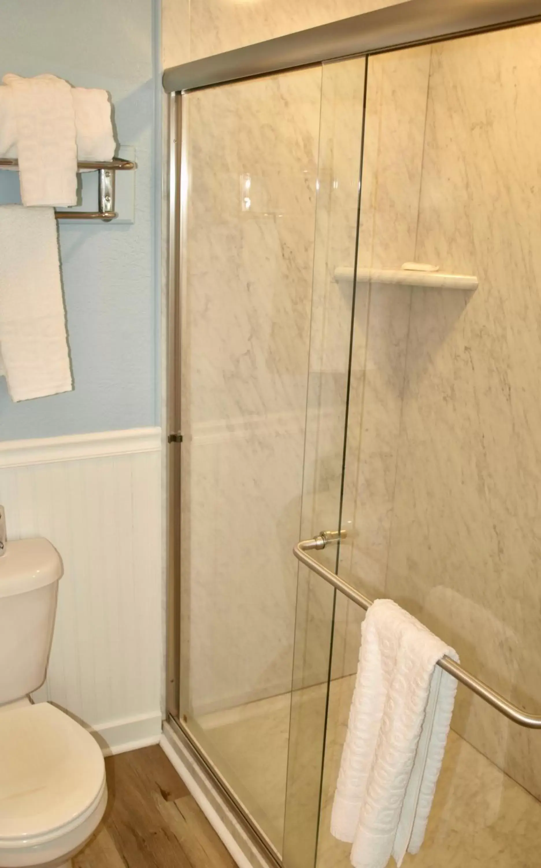 West Side King Room in Atlantic View Hotel West Side King Room in Atlantic View Hotel