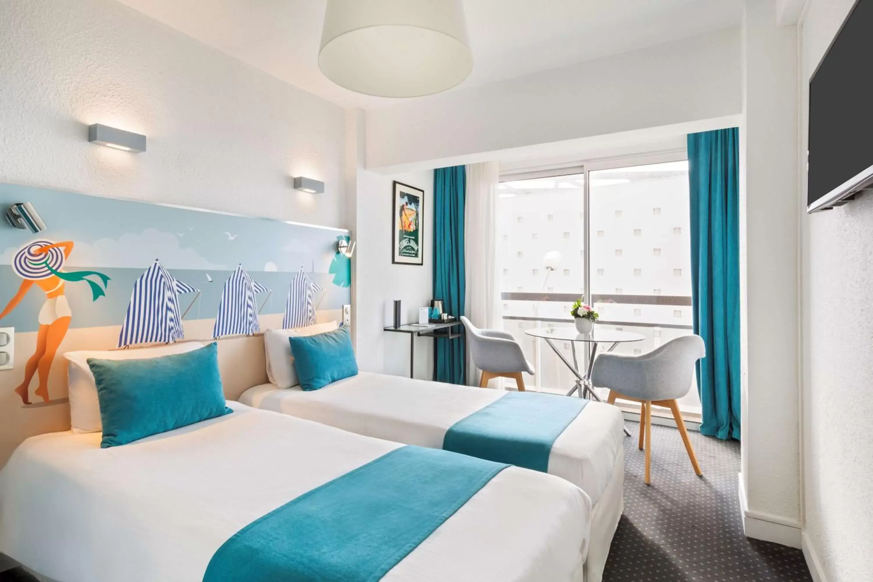 Comfort Double Room with lateral Sea View in Best Western Hôtel Royan Océan Comfort Double Room with lateral Sea View in Best Western Hôtel Royan Océan