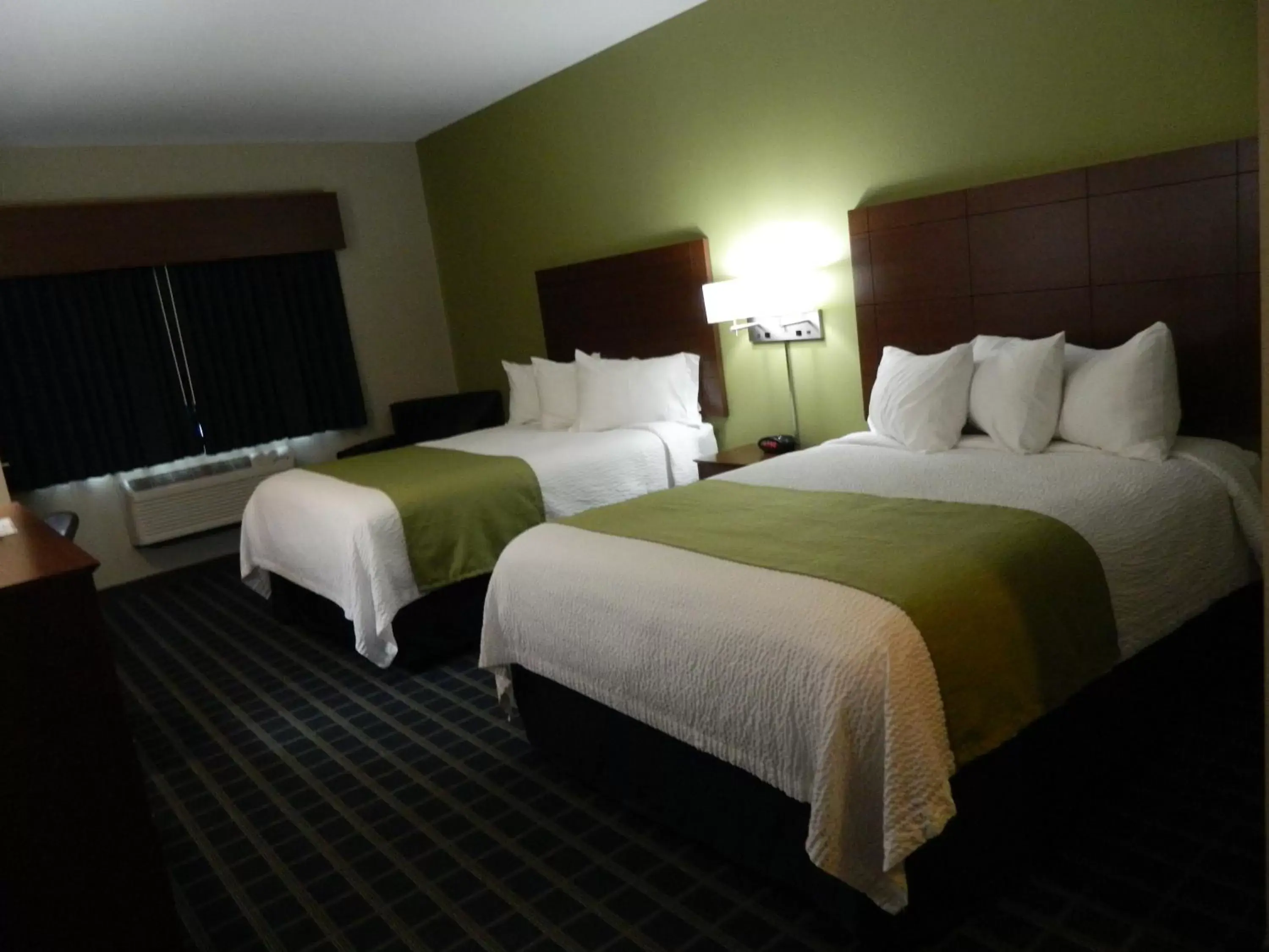 Double Room - single occupancy in Brookstone Lodge & Suites Double Room - single occupancy in Brookstone Lodge & Suites