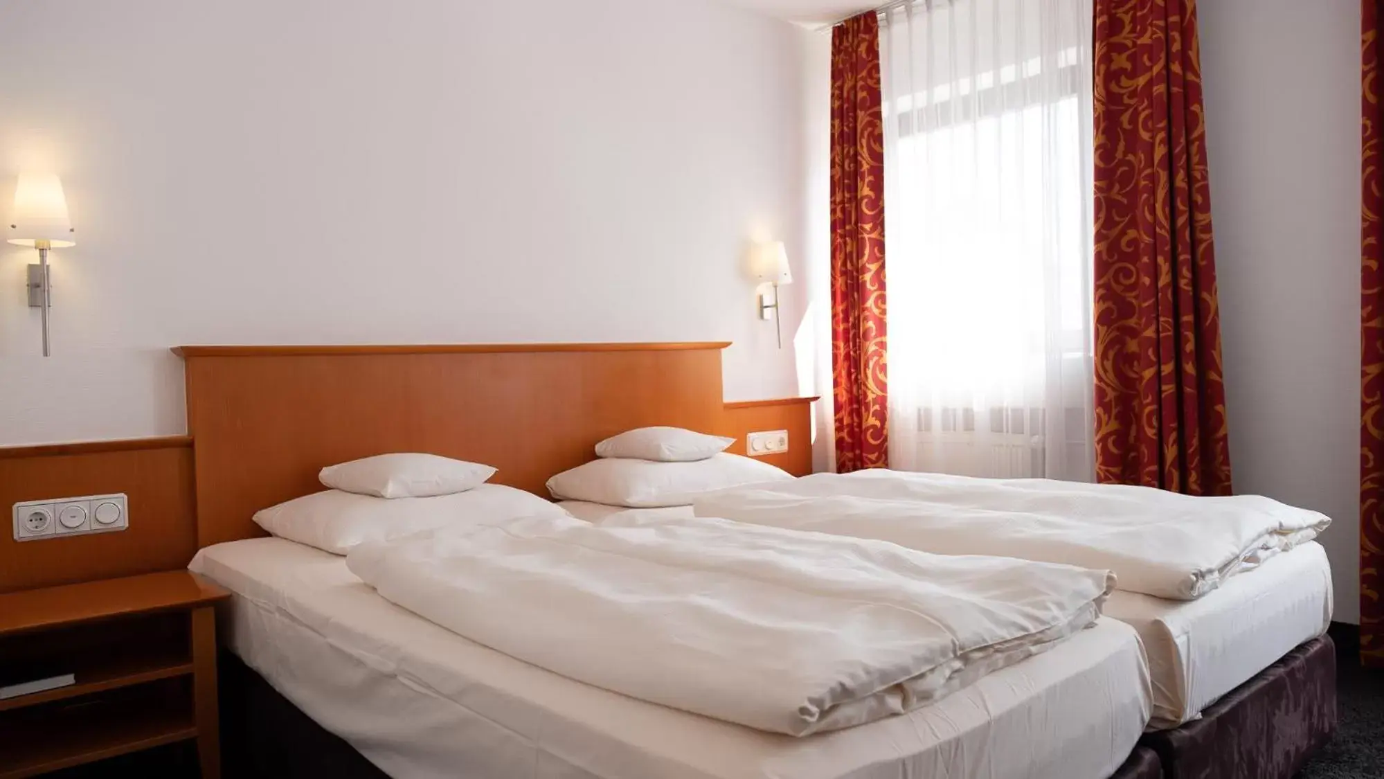 Classic Double Room in Hotel & Restaurant Walfisch Classic Double Room in Hotel & Restaurant Walfisch