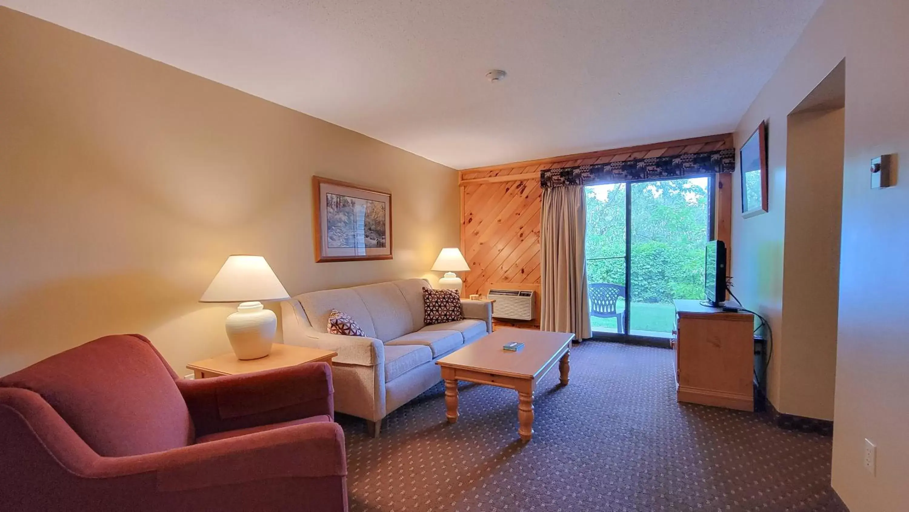 Two-Bedroom Apartment in Village of Winnipesaukee Two-Bedroom Apartment in Village of Winnipesaukee