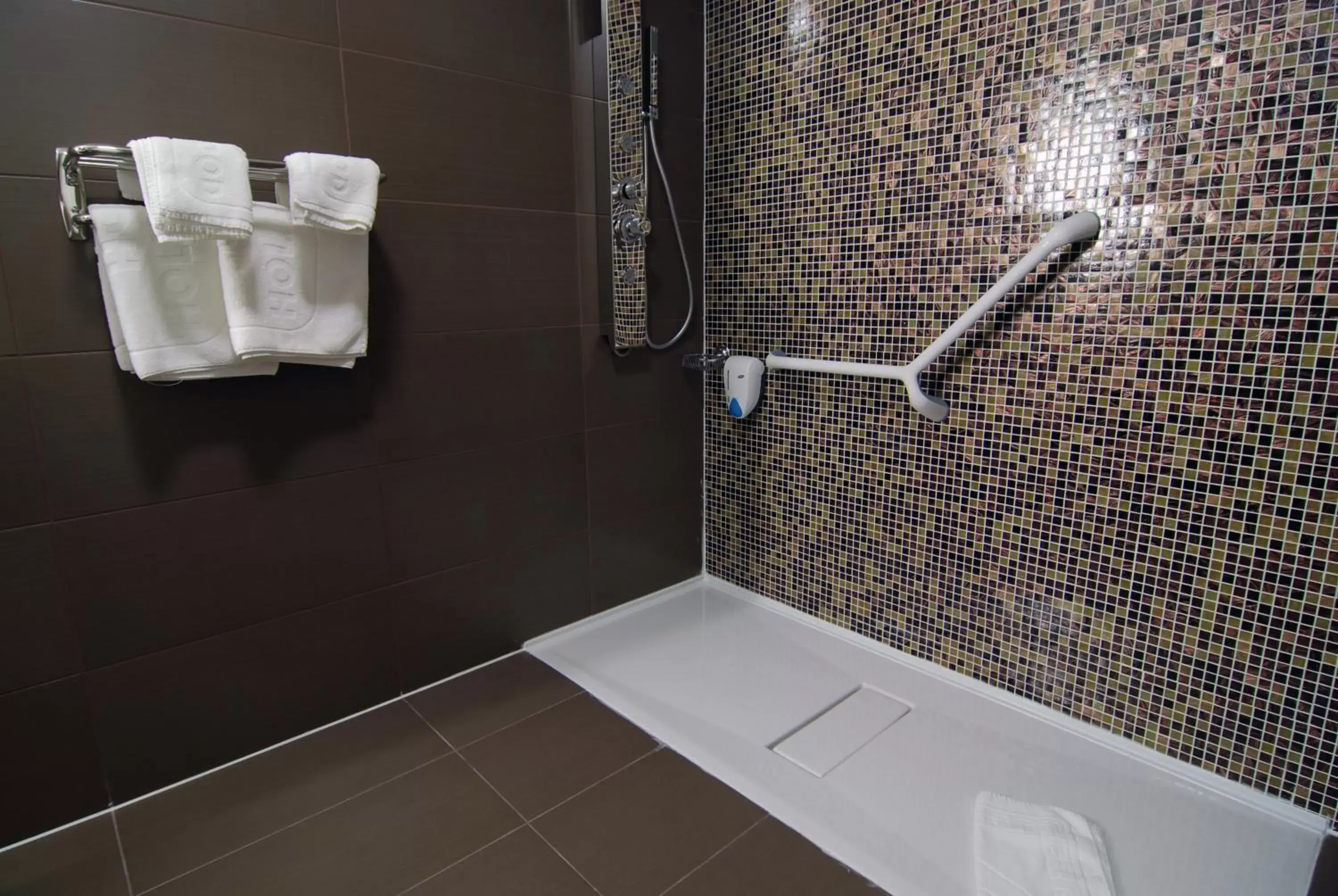 Triple Superior Room in Hollywood Hotel Triple Superior Room in Hollywood Hotel