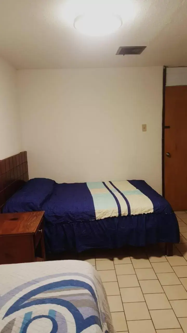Basic Triple Room in Hotel Centric Chihuahua Basic Triple Room in Hotel Centric Chihuahua