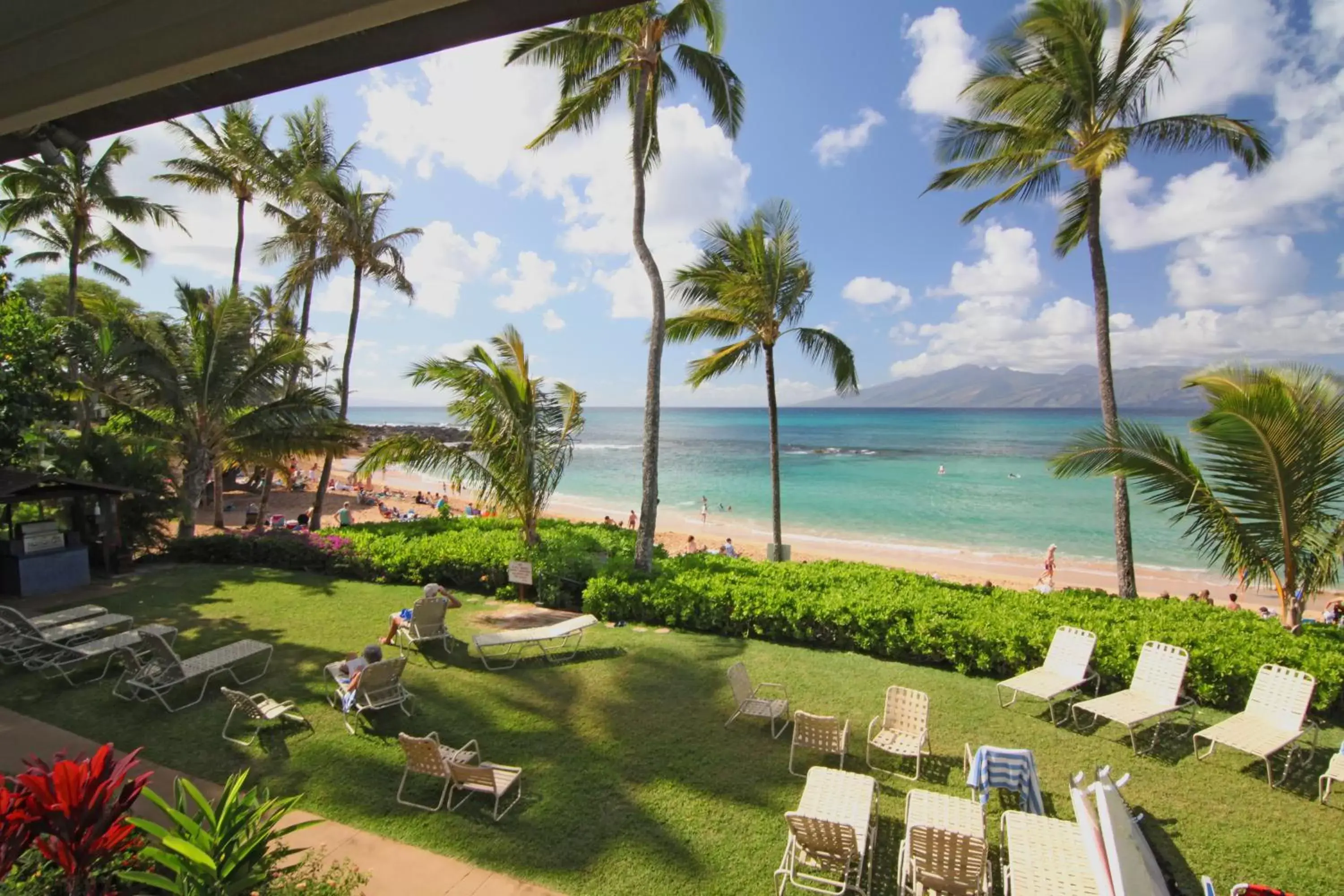 One-Bedroom Apartment - Loft in Napili Sunset Beach Front Resort One-Bedroom Apartment - Loft in Napili Sunset Beach Front Resort