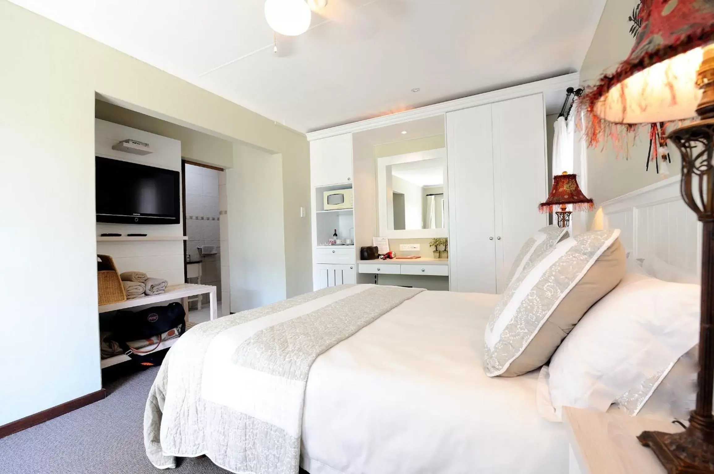 Deluxe Double Room - single occupancy in Beachwalk Bed and Breakfast - #Solar Energy #No Loadshedding Deluxe Double Room - single occupancy in Beachwalk Bed and Breakfast - #Solar Energy #No Loadshedding