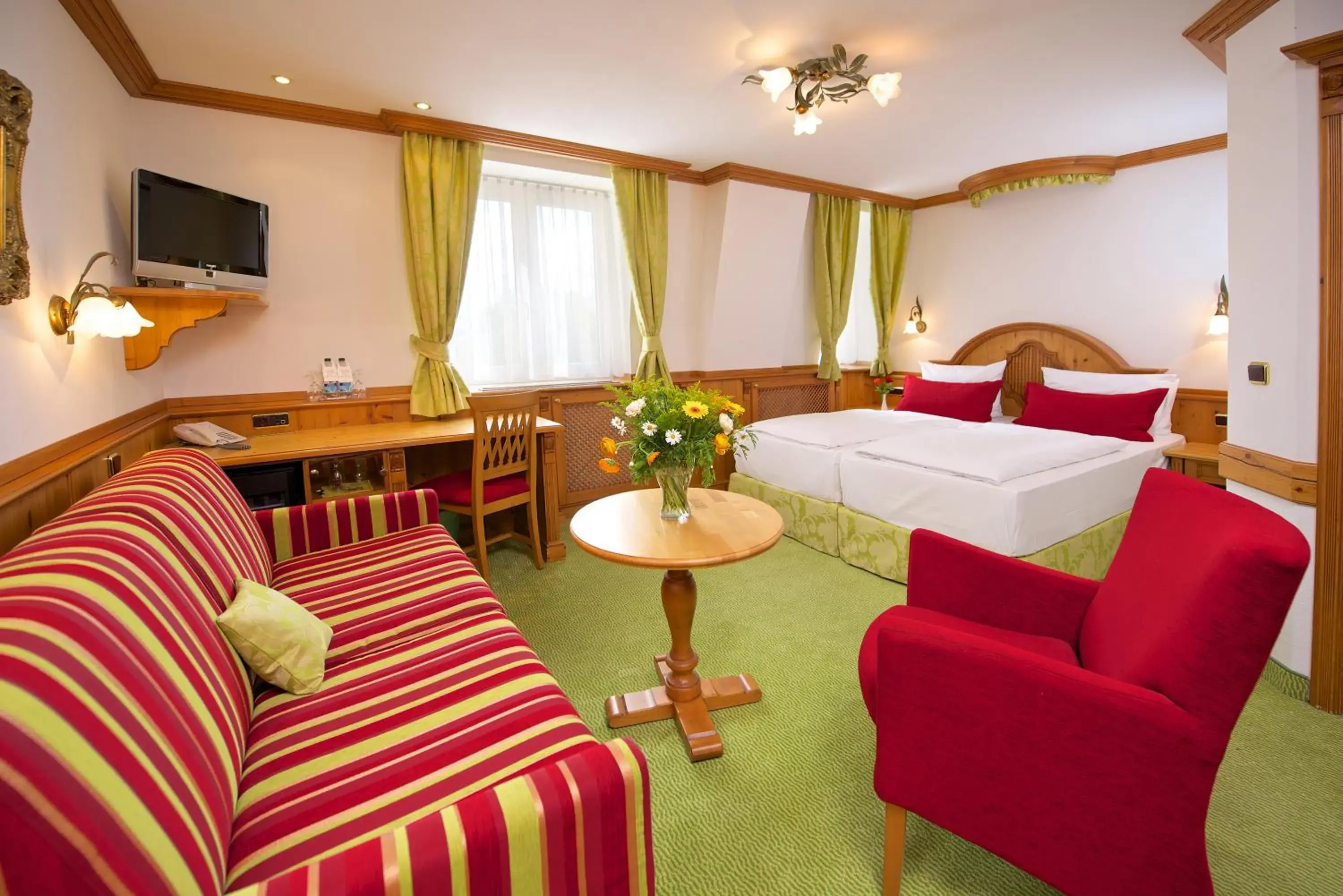 Junior Suite with Street View in Park Hotel Laim Junior Suite with Street View in Park Hotel Laim