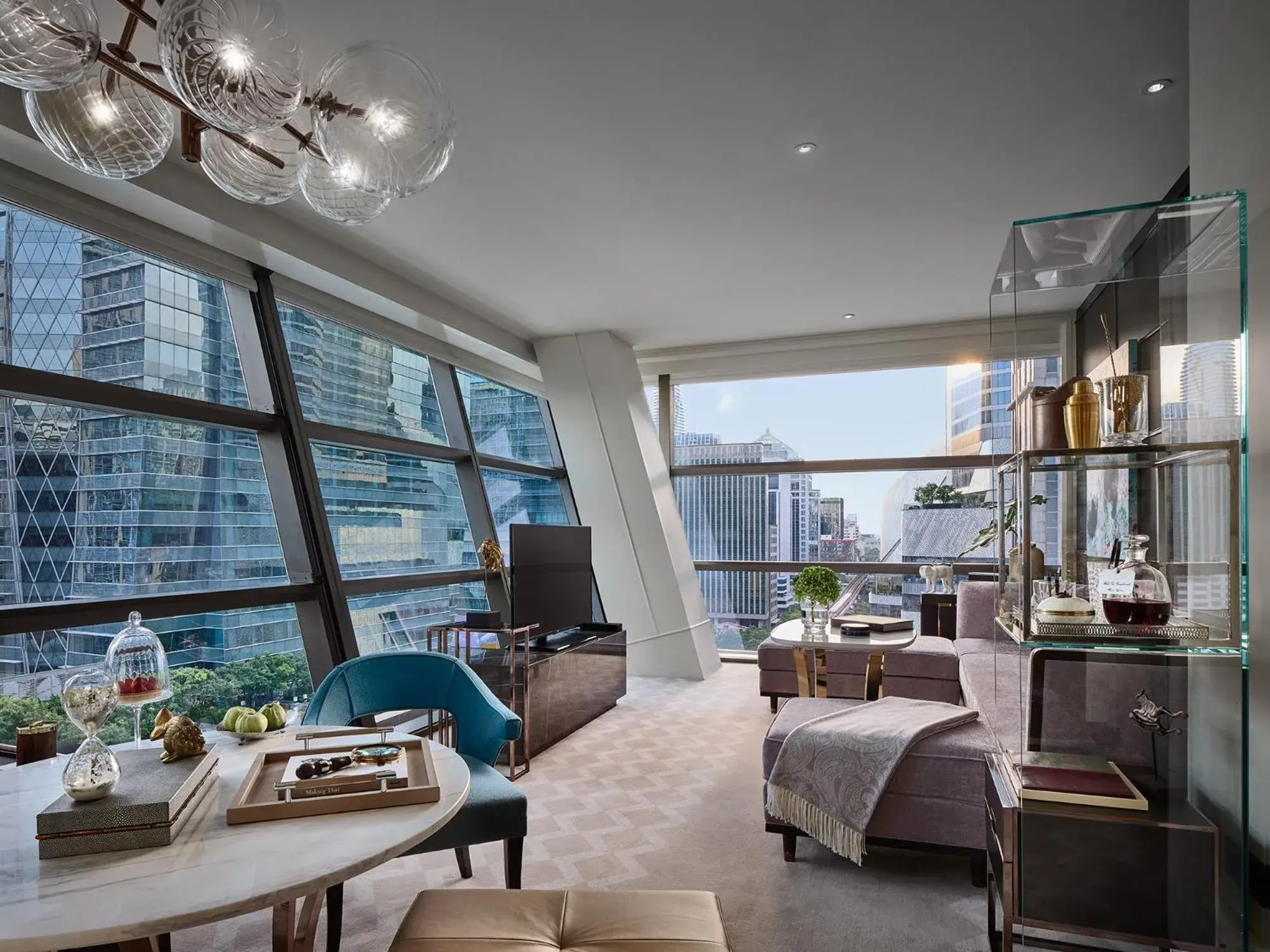 Manor Suite King Room in Rosewood Bangkok Manor Suite King Room in Rosewood Bangkok