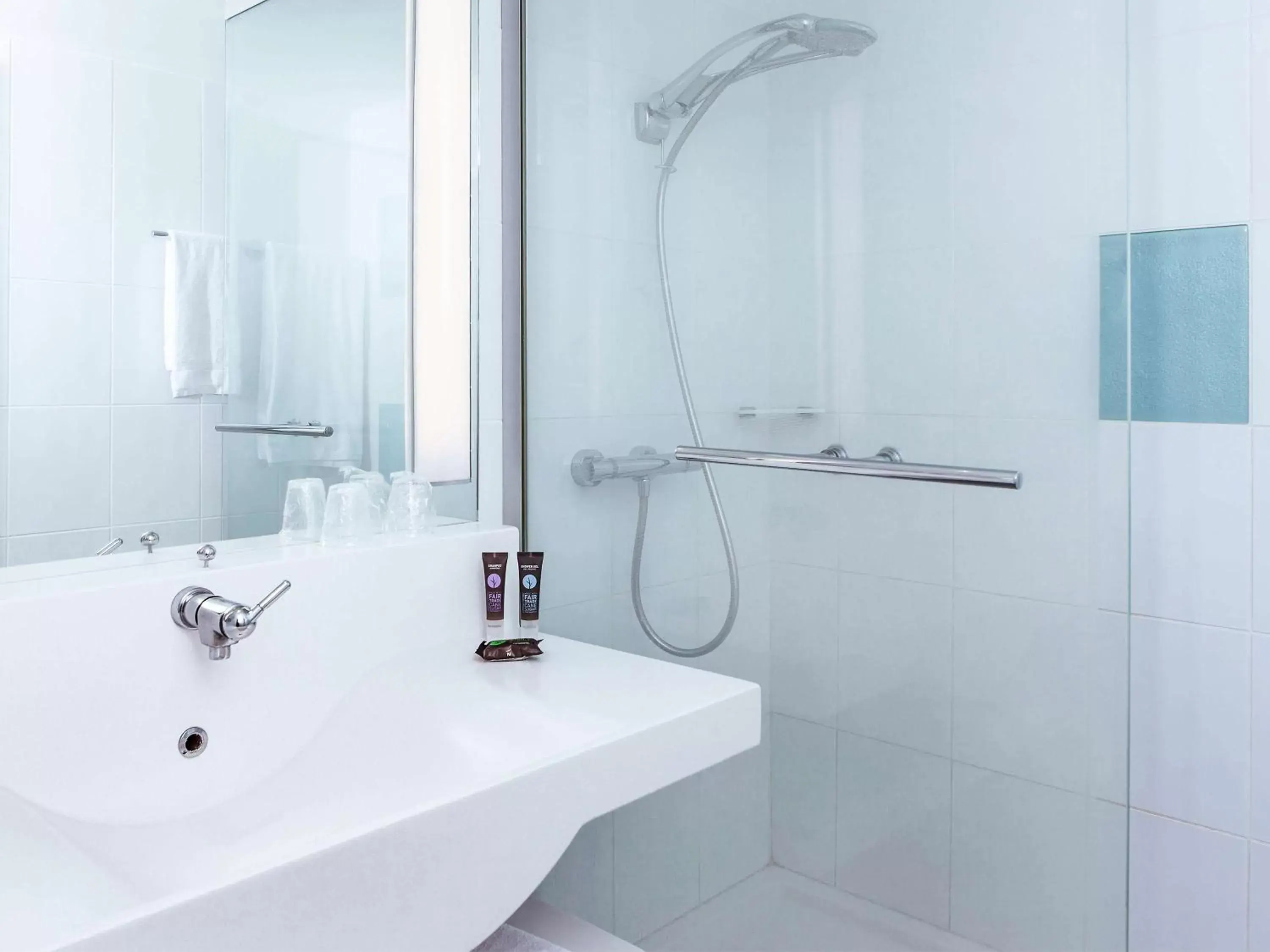 Classic  Twin Room in Novotel Saint-Quentin en Yvelines Classic  Twin Room in Novotel Saint-Quentin en Yvelines