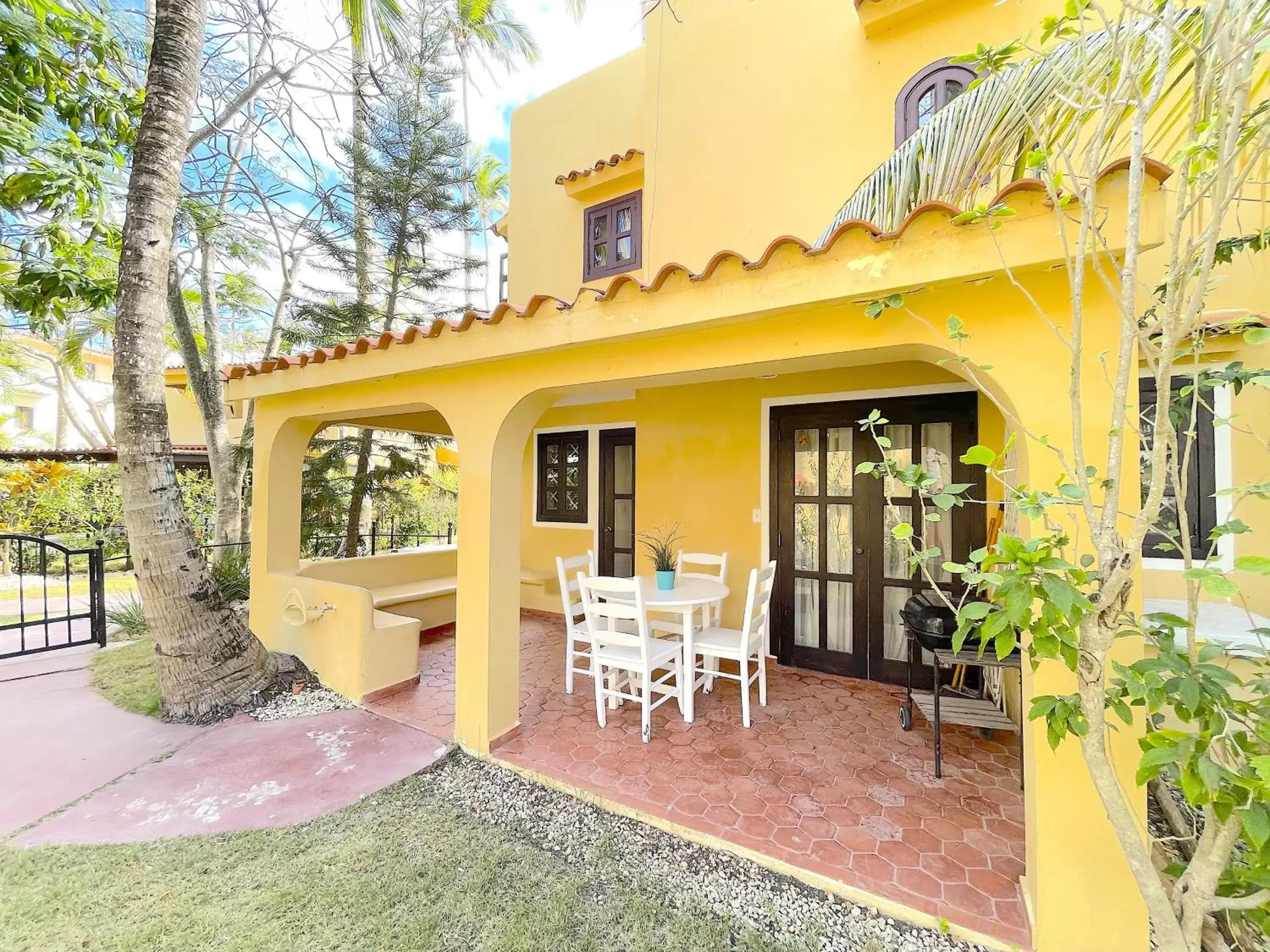 Villa with Garden View in HOTEL Beach VILLAS Los Corales WIFI & BBQ BEACH CLUB Villa with Garden View in HOTEL Beach VILLAS Los Corales WIFI & BBQ BEACH CLUB