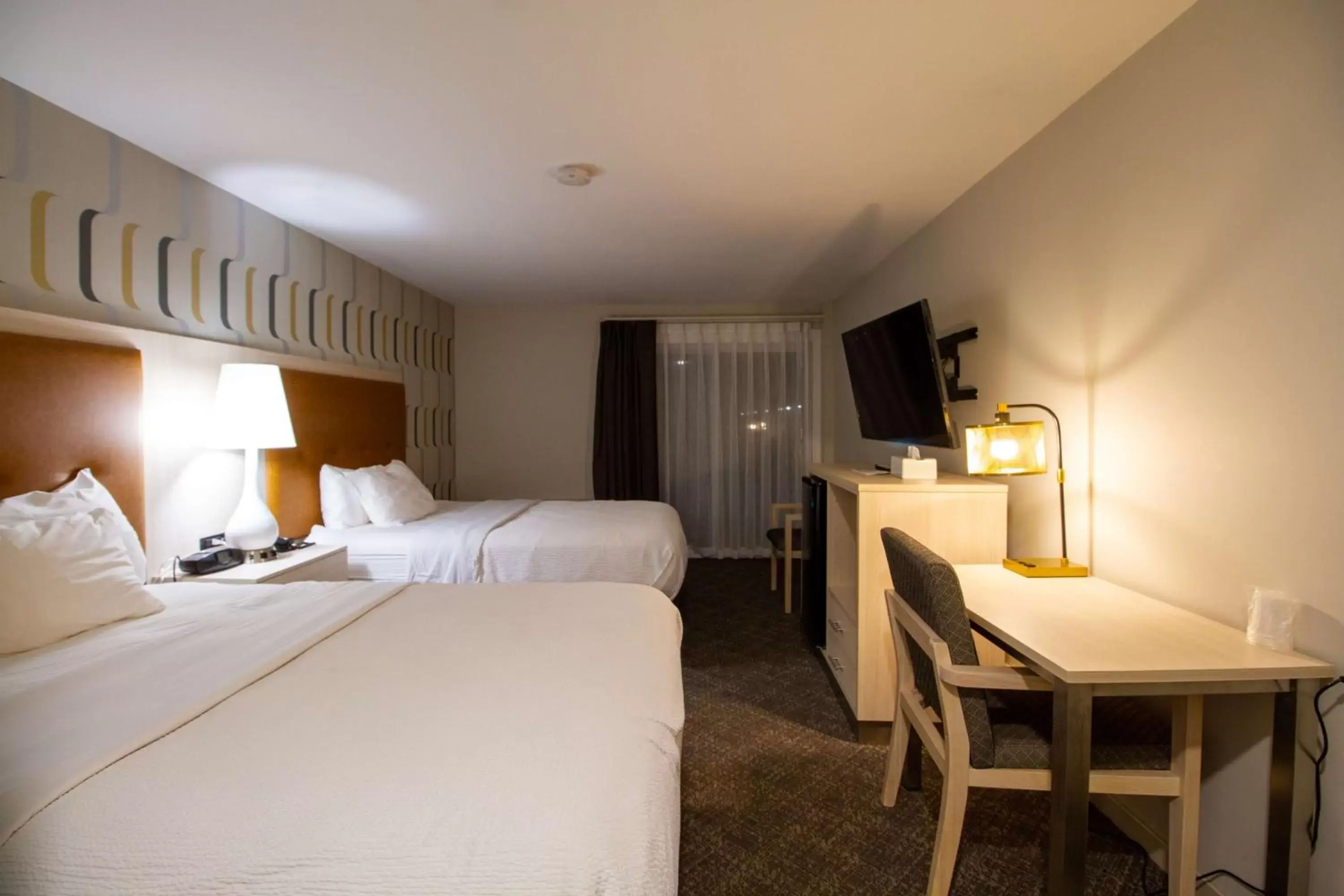 Queen Room with Two Queen Beds - Indoor Pool Area (Not Pet-Friendly) in Woodwards White Mountain Resort, BW Signature Collection Queen Room with Two Queen Beds - Indoor Pool Area (Not Pet-Friendly) in Woodwards White Mountain Resort, BW Signature Collection