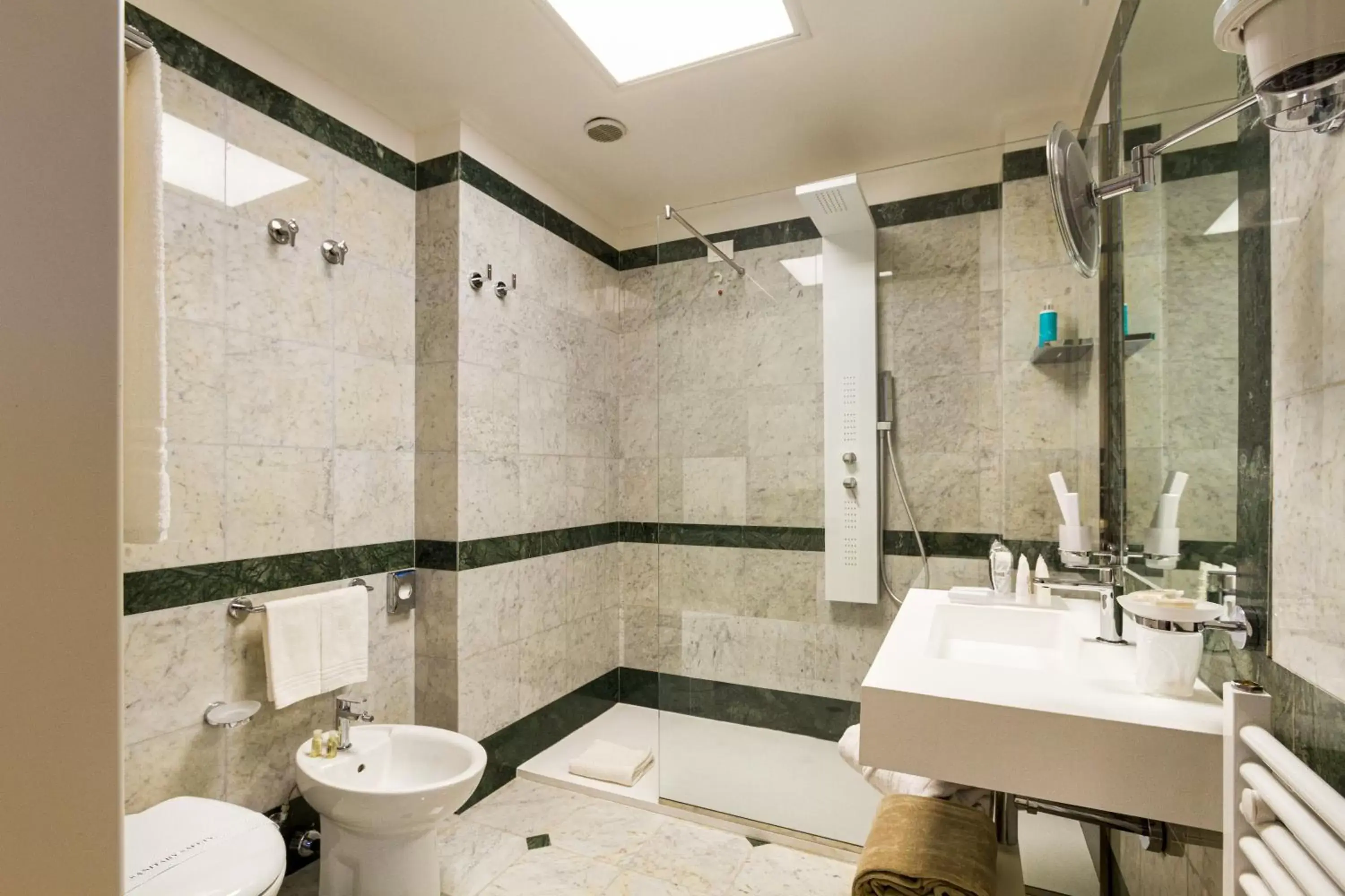 Deluxe Double or Twin Room with Balcony in Seawater Hotel Bio & Beauty Spa Deluxe Double or Twin Room with Balcony in Seawater Hotel Bio & Beauty Spa