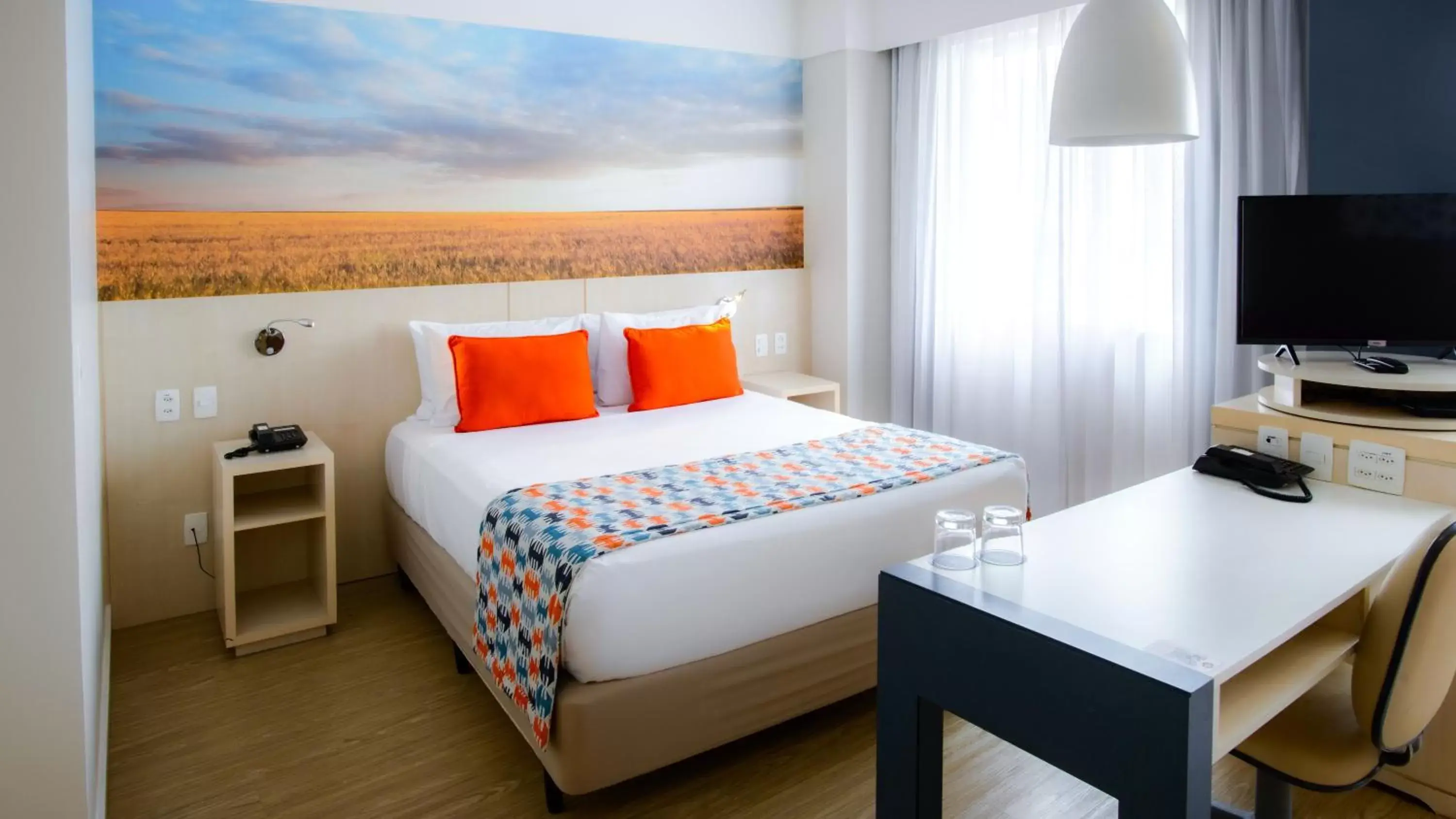 Superior Double Room - single occupancy in Comfort Suites Alphaville Superior Double Room - single occupancy in Comfort Suites Alphaville