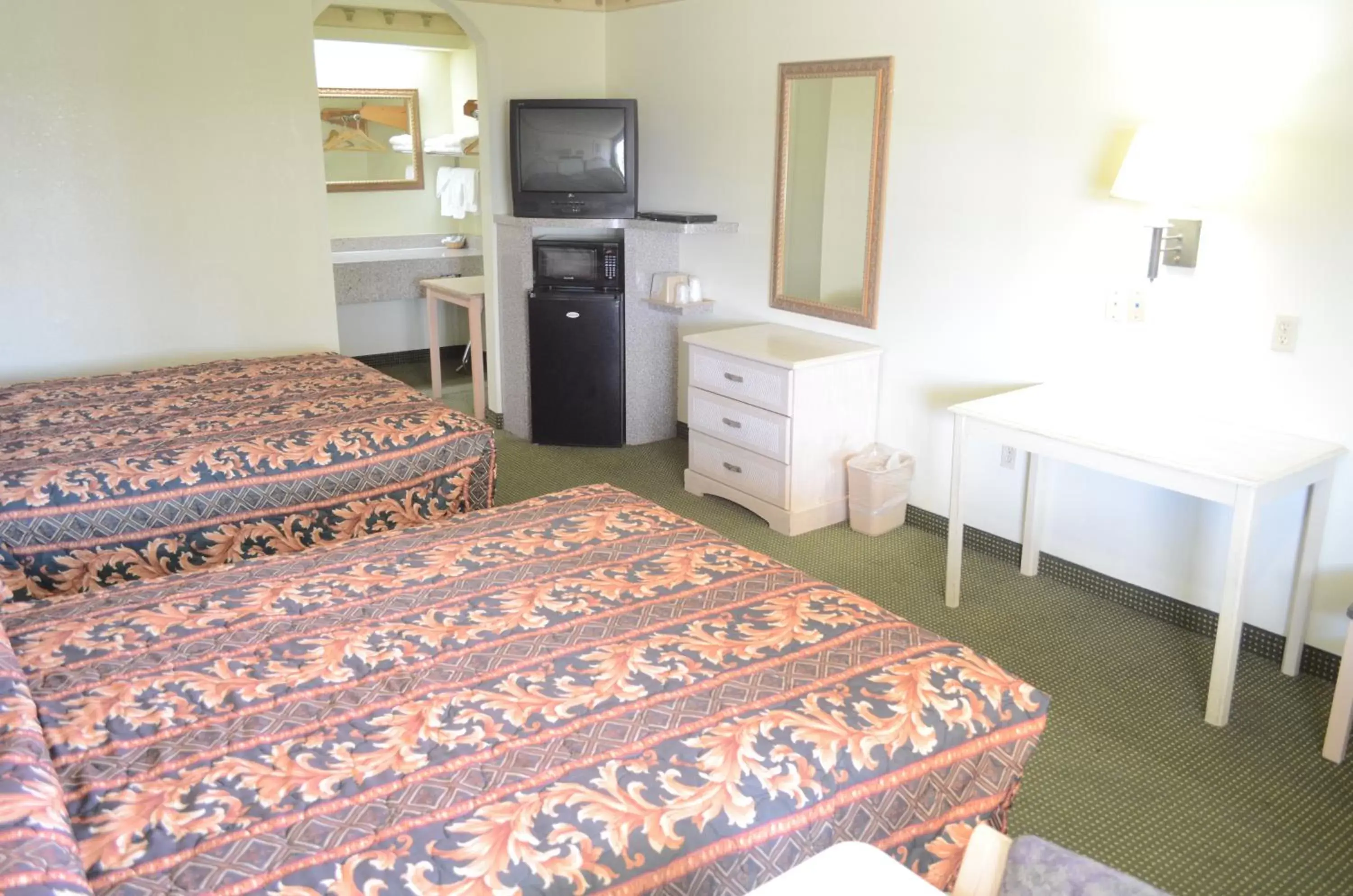 Double Room with Two Double Beds in Scottish Inn and Suites NRG Park/Texas Medical Center - Houston Double Room with Two Double Beds in Scottish Inn and Suites NRG Park/Texas Medical Center - Houston