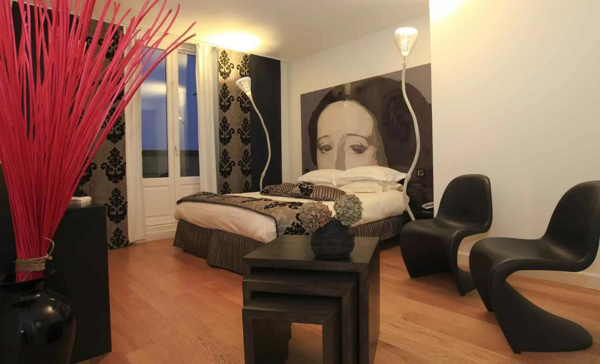 Deluxe Double or Twin Room in Maison Decoret Deluxe Double or Twin Room in Maison Decoret