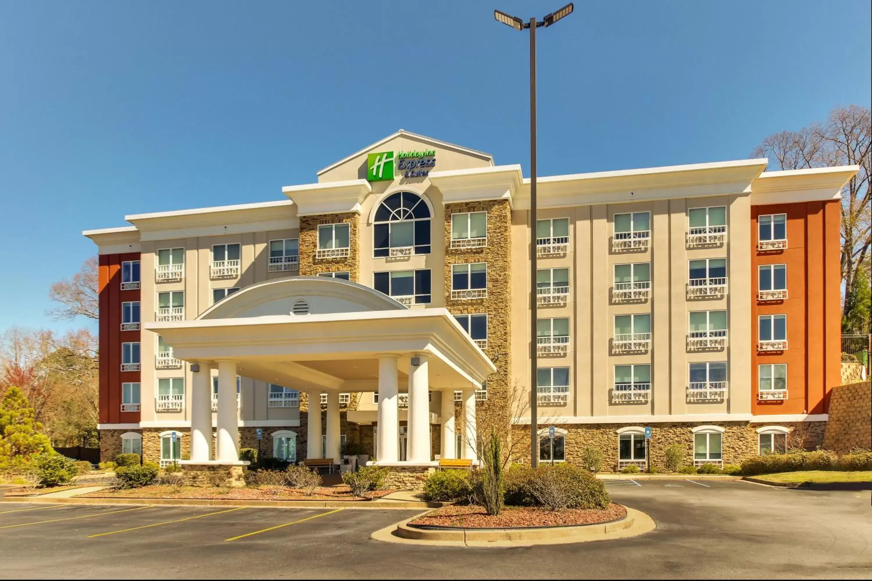 Holiday Inn Express & Suites Columbus - Ft Benning Maingate by IHG Holiday Inn Express & Suites Columbus - Ft Benning Maingate by IHG