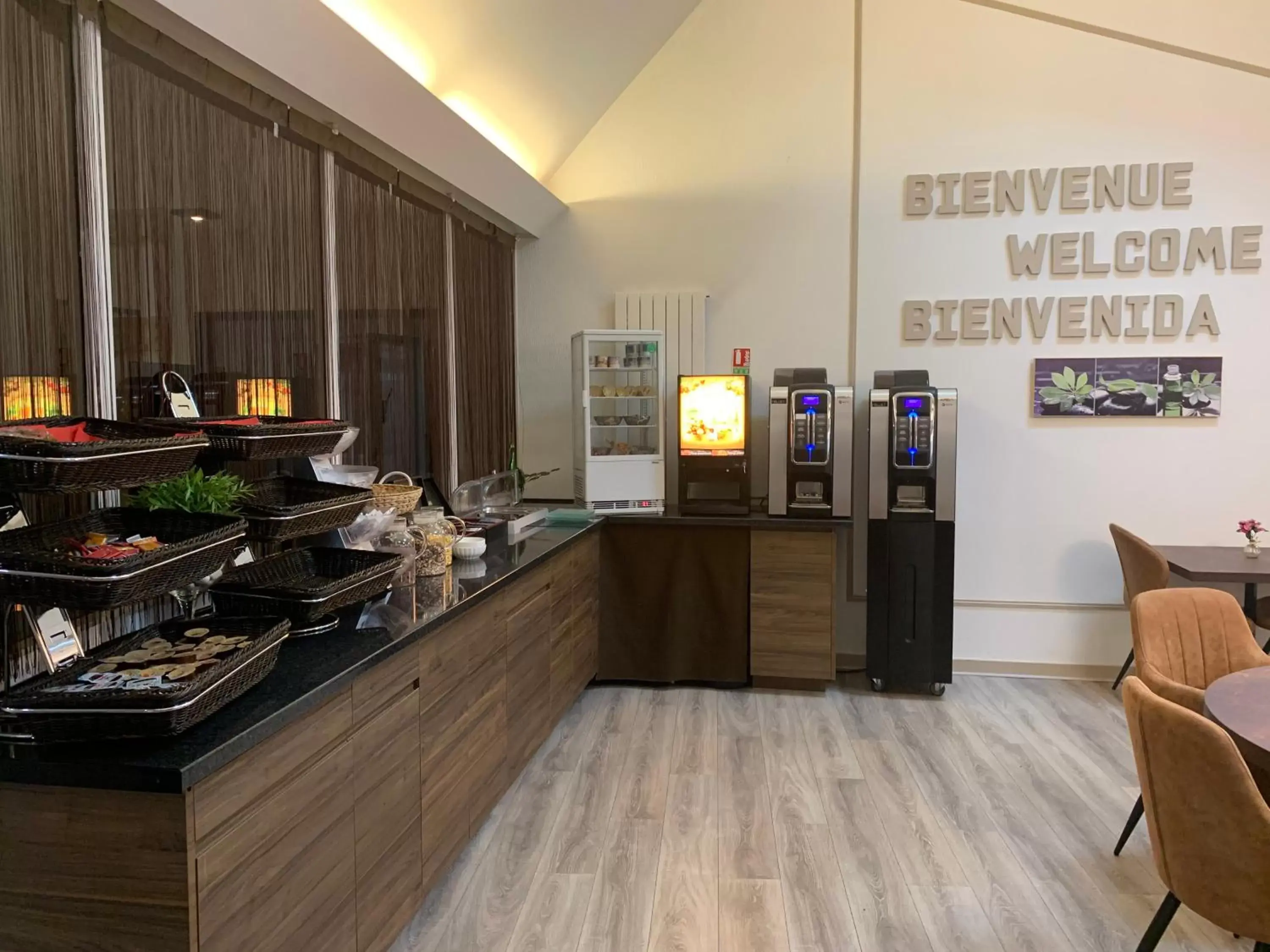 Hôtel Au Relais des Lilas Hôtel Au Relais des Lilas