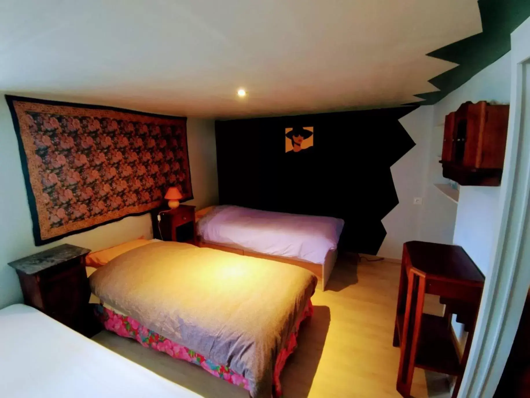 Single Bed in Mixed Dormitory Room in LE VERT NOMADE Single Bed in Mixed Dormitory Room in LE VERT NOMADE