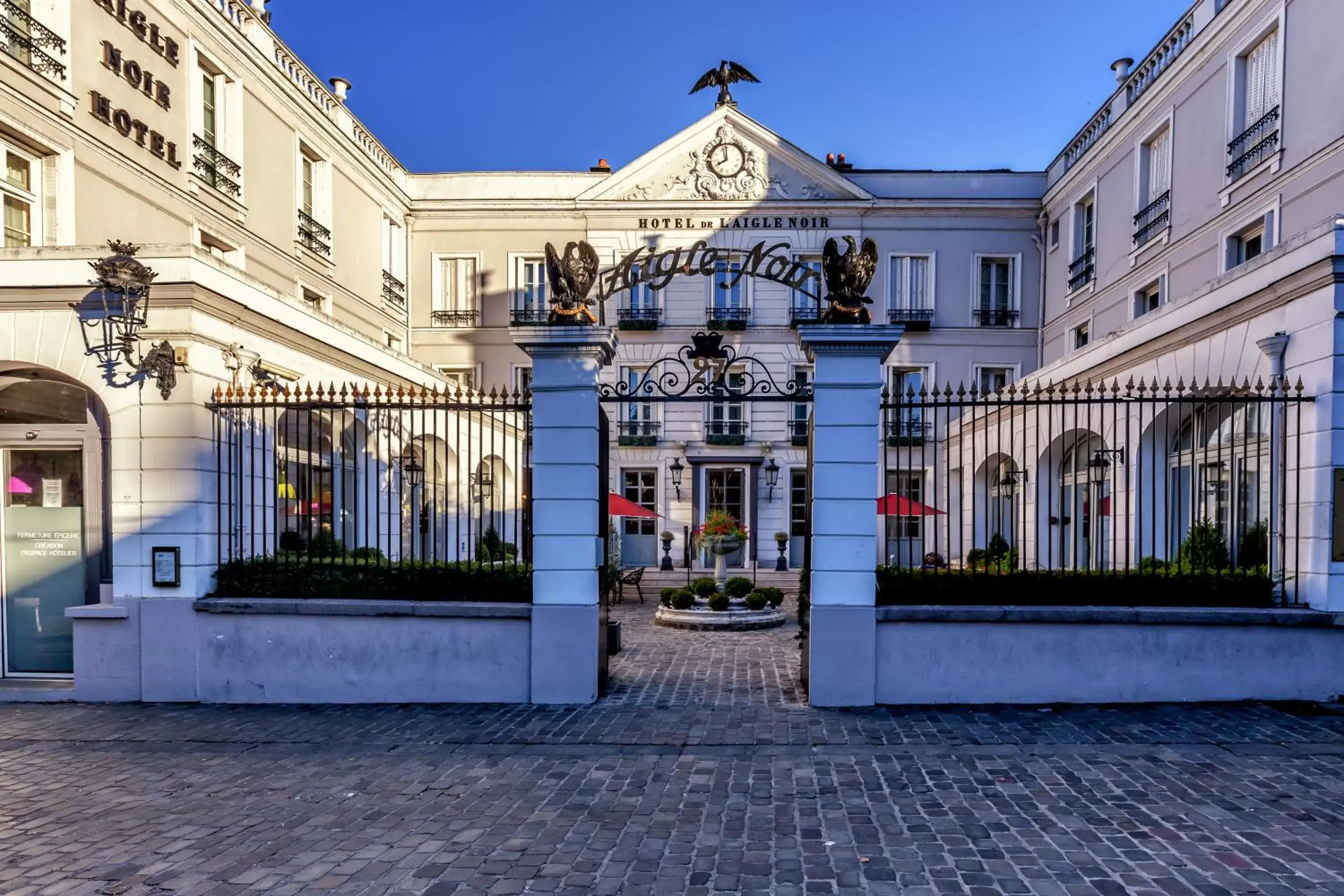 Aigle Noir Hotel Fontainebleau - MGallery Collection Aigle Noir Hotel Fontainebleau - MGallery Collection