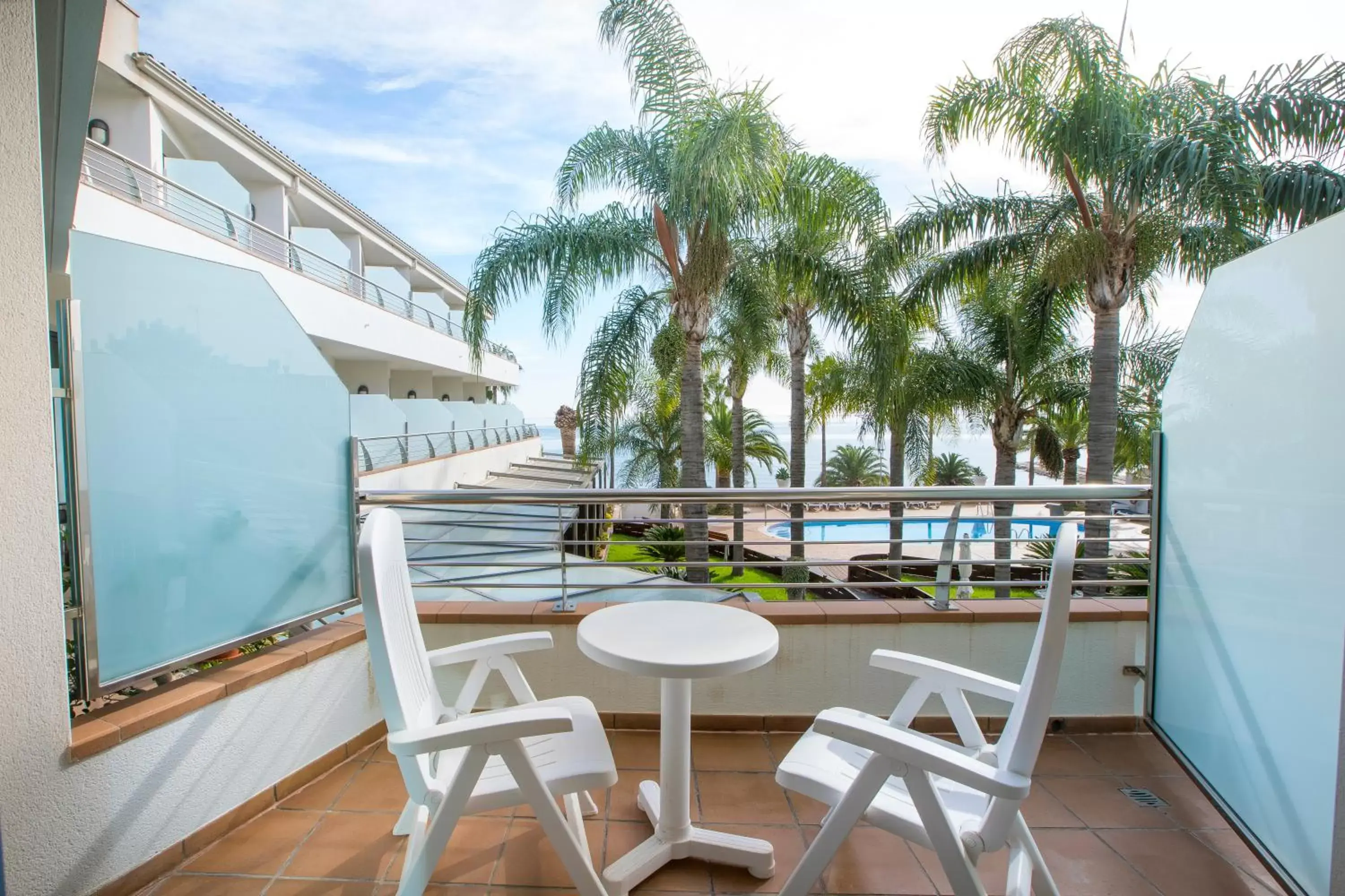 Double or Twin Room - Disability Access in Miami Mar - Boutique Hotel & Restaurante Double or Twin Room - Disability Access in Miami Mar - Boutique Hotel & Restaurante