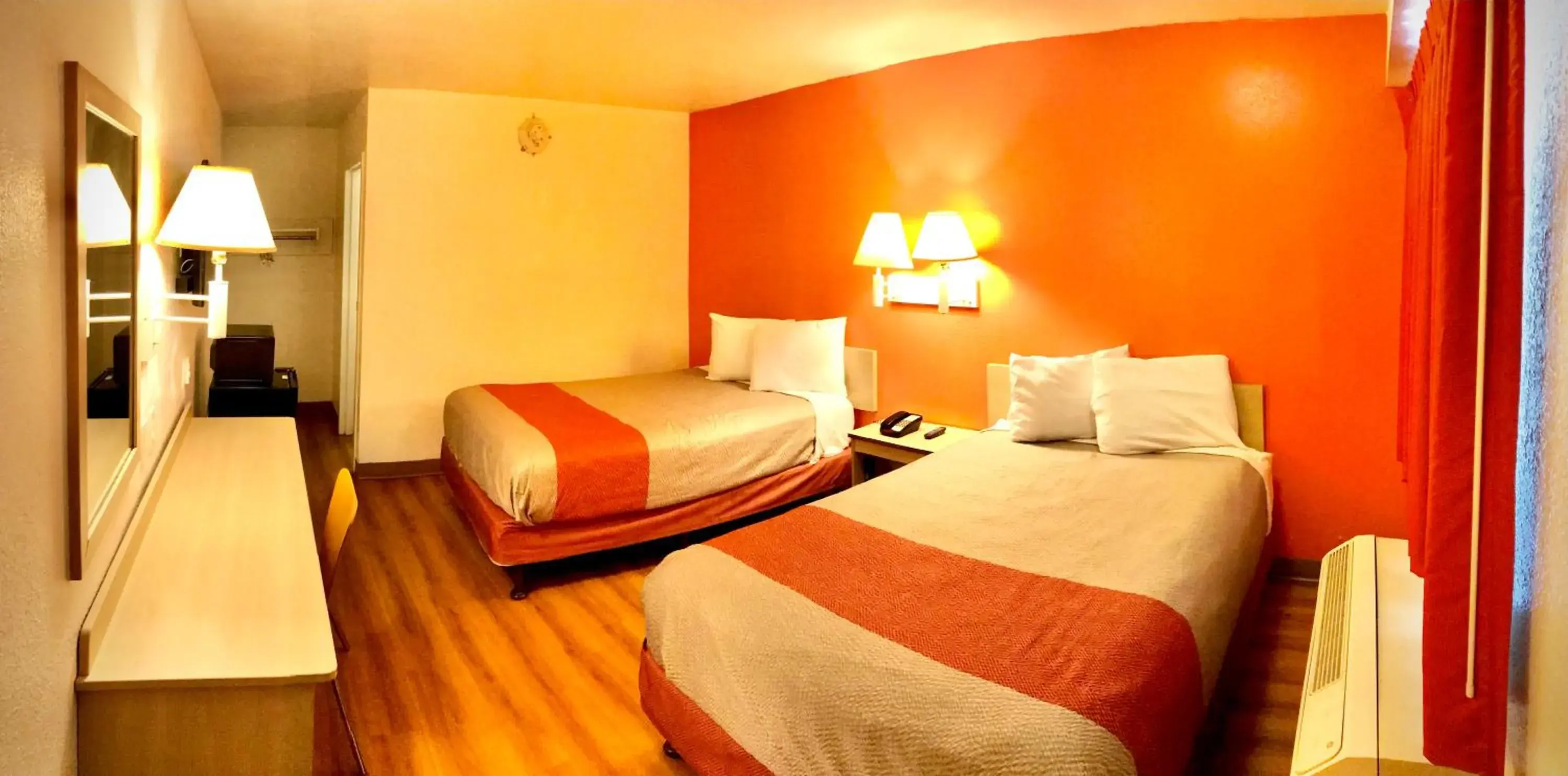 2 Double Beds, Mobility/Hearing Accessible Room, Tub w/ Grab Bars, Non-Smoking in Travelodge by Wyndham Madison Heights MI 2 Double Beds, Mobility/Hearing Accessible Room, Tub w/ Grab Bars, Non-Smoking in Travelodge by Wyndham Madison Heights MI