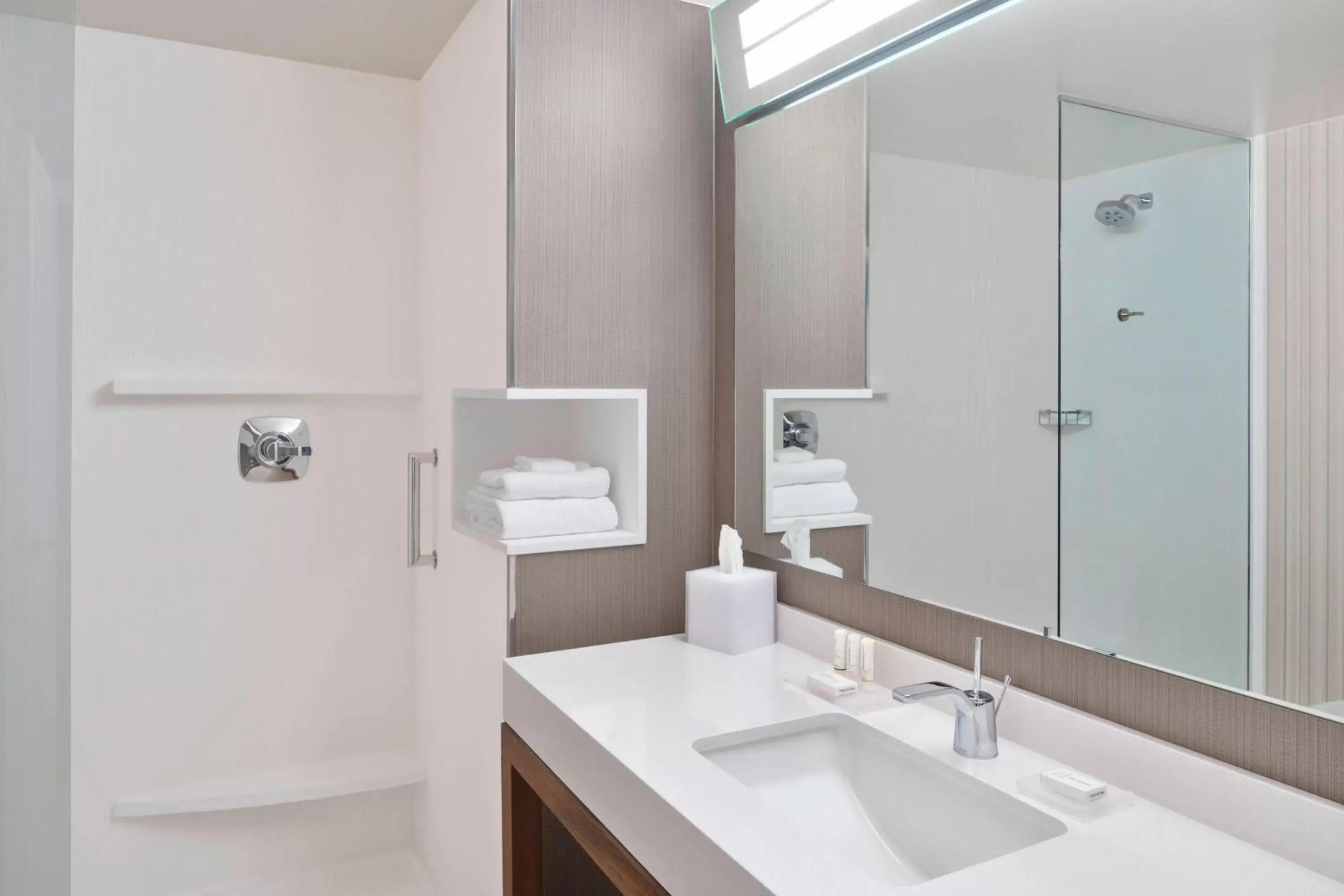 King Room with Sofa Bed - Hearing Accessible in Courtyard by Marriott Albany Troy/Waterfront King Room with Sofa Bed - Hearing Accessible in Courtyard by Marriott Albany Troy/Waterfront