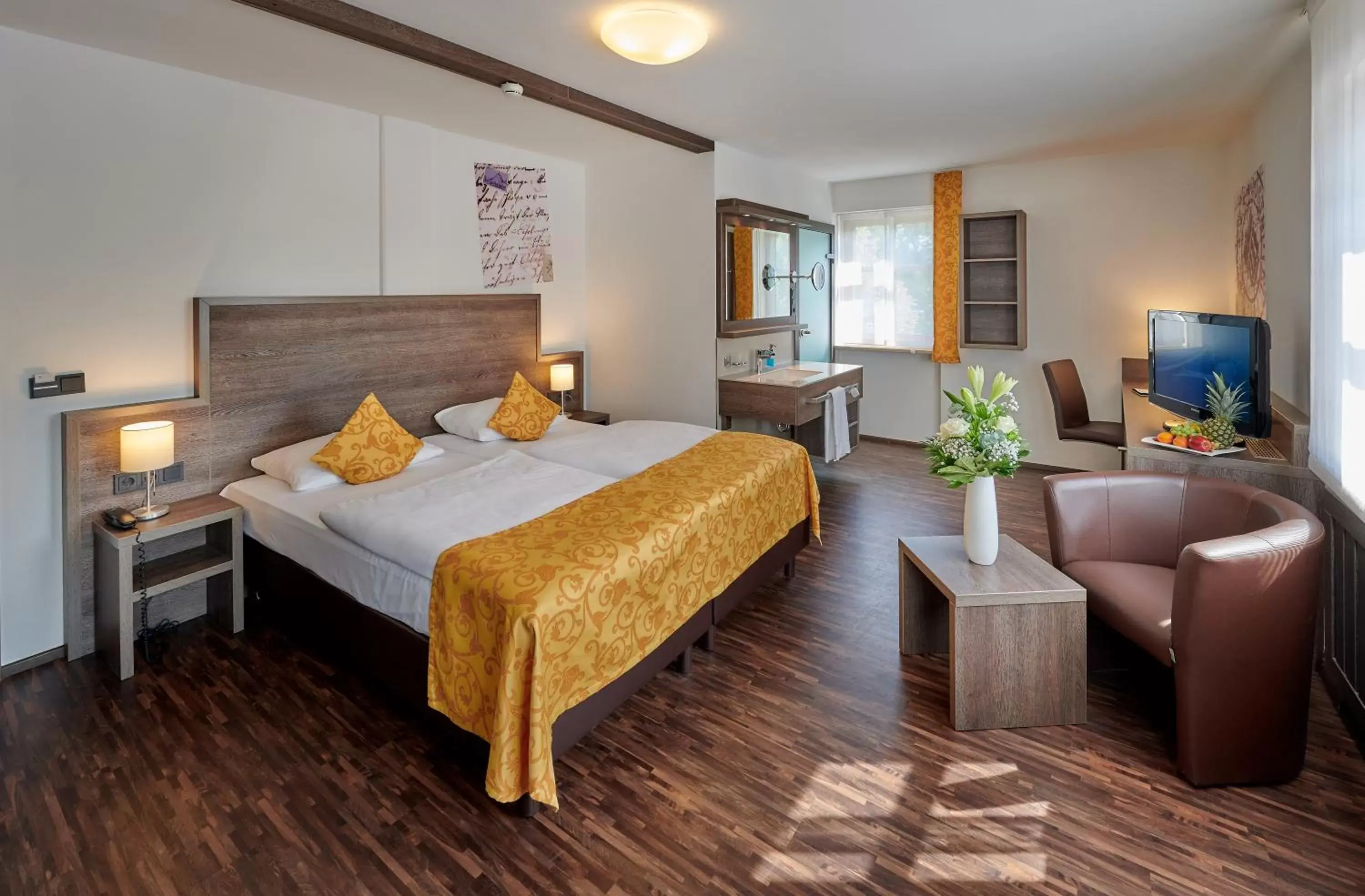 Comfort Double Room in Posthotel Donaustauf Comfort Double Room in Posthotel Donaustauf