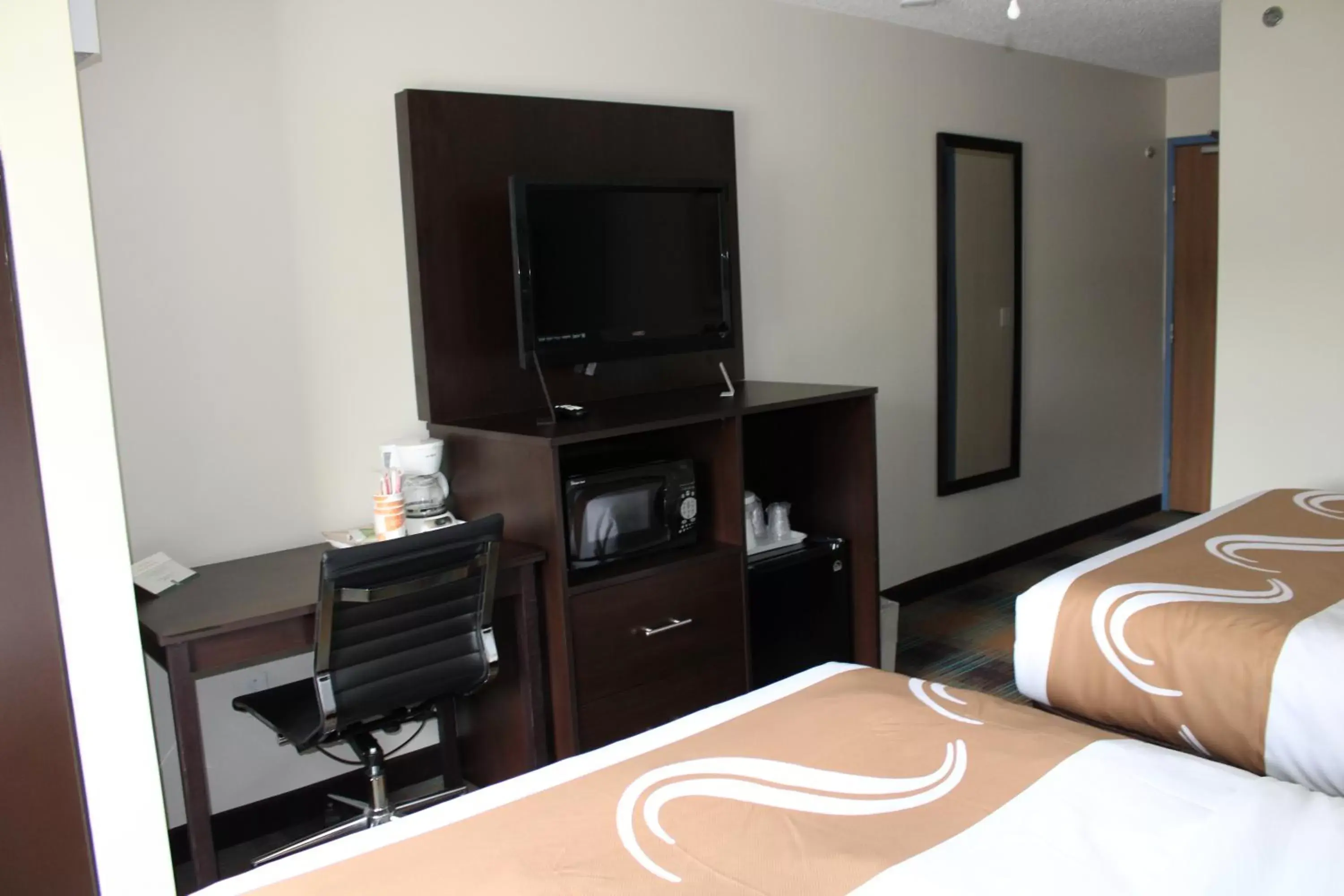 Queen Room with Two Queen Beds - Non-Smoking in Quality Inn Mount Pleasant Queen Room with Two Queen Beds - Non-Smoking in Quality Inn Mount Pleasant