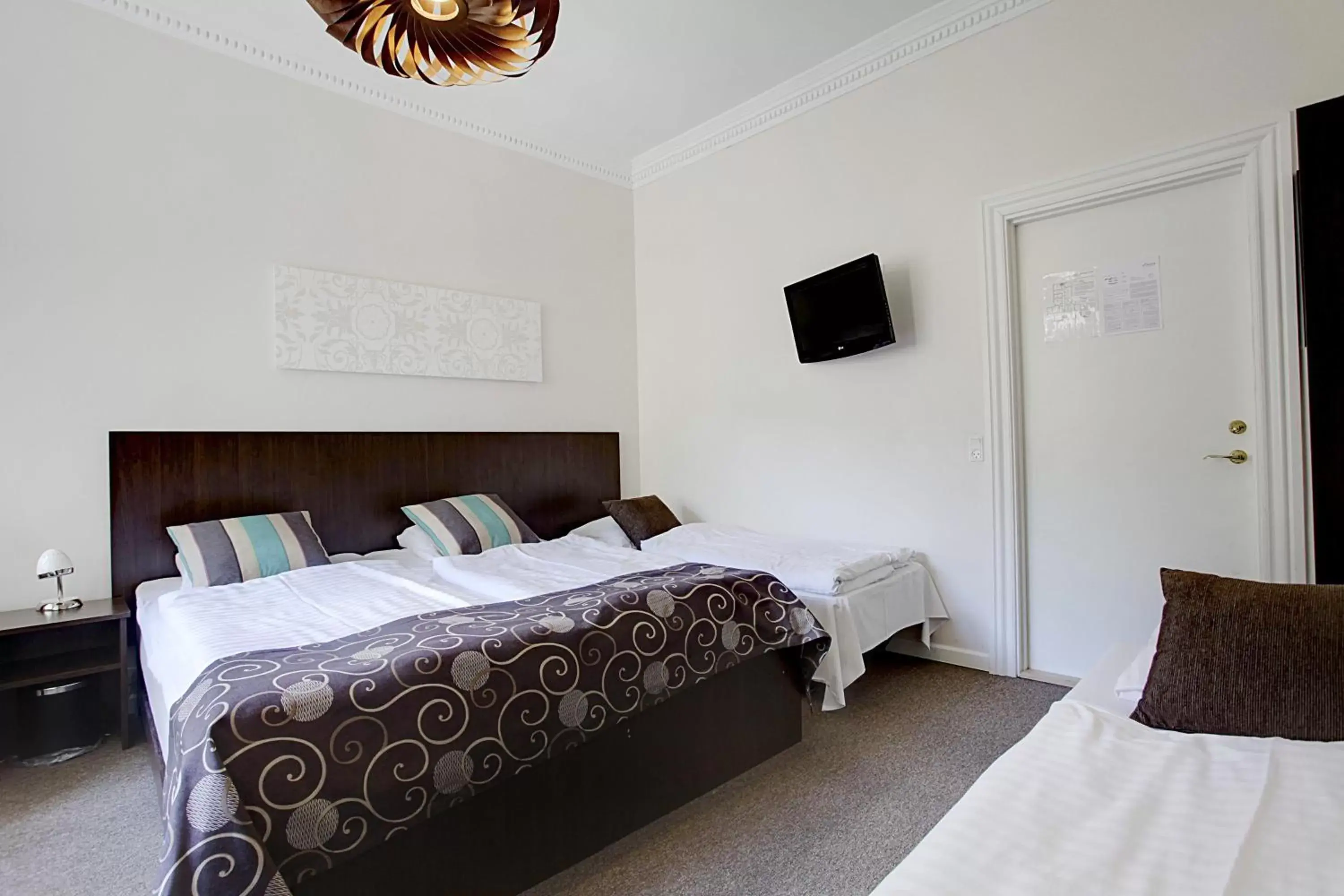 Family Room (2 Adults + 2 Children) in Hotel Sct. Thomas Family Room (2 Adults + 2 Children) in Hotel Sct. Thomas