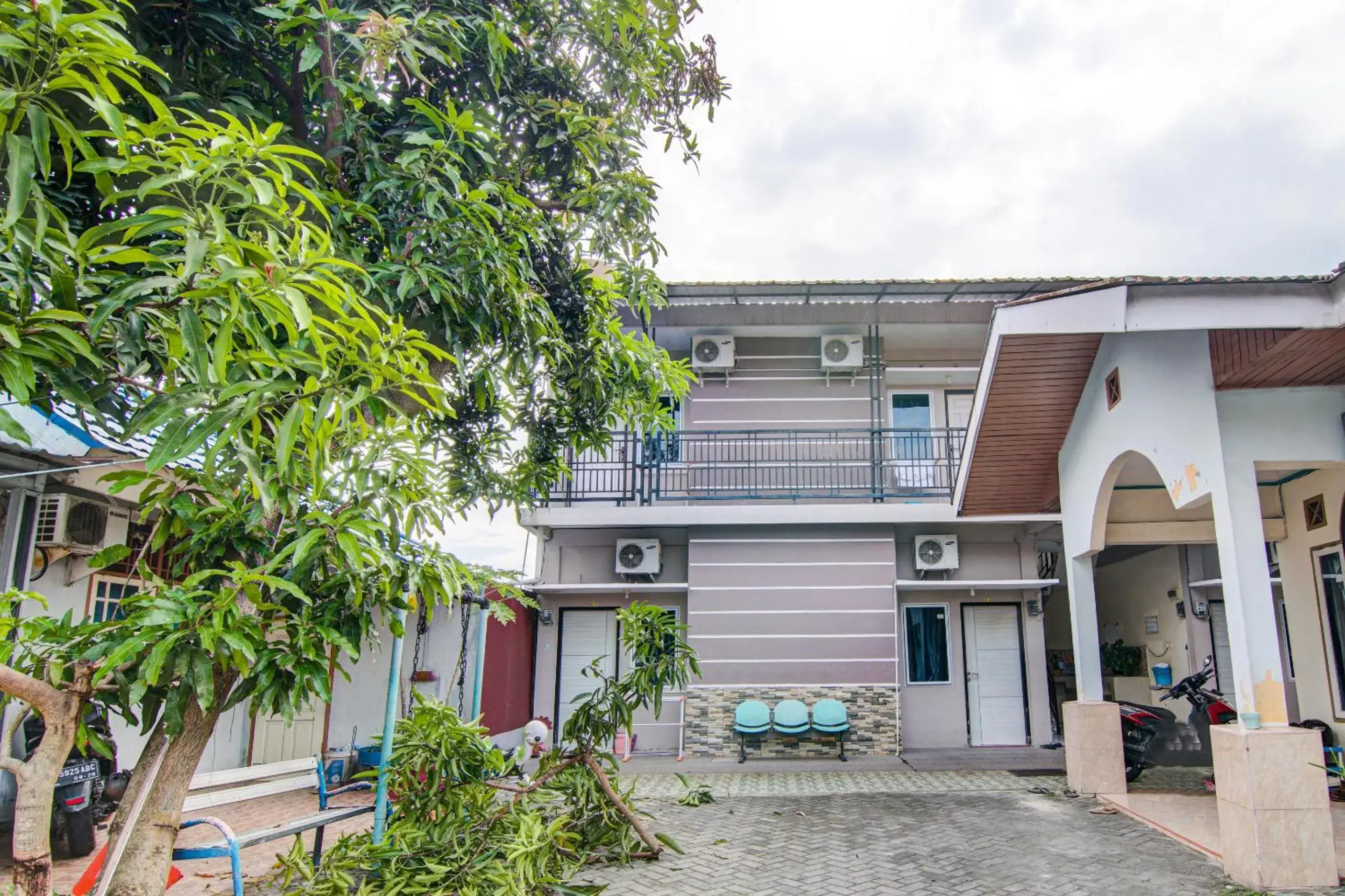 Hotel O Raya Guest House Syariah Hotel O Raya Guest House Syariah