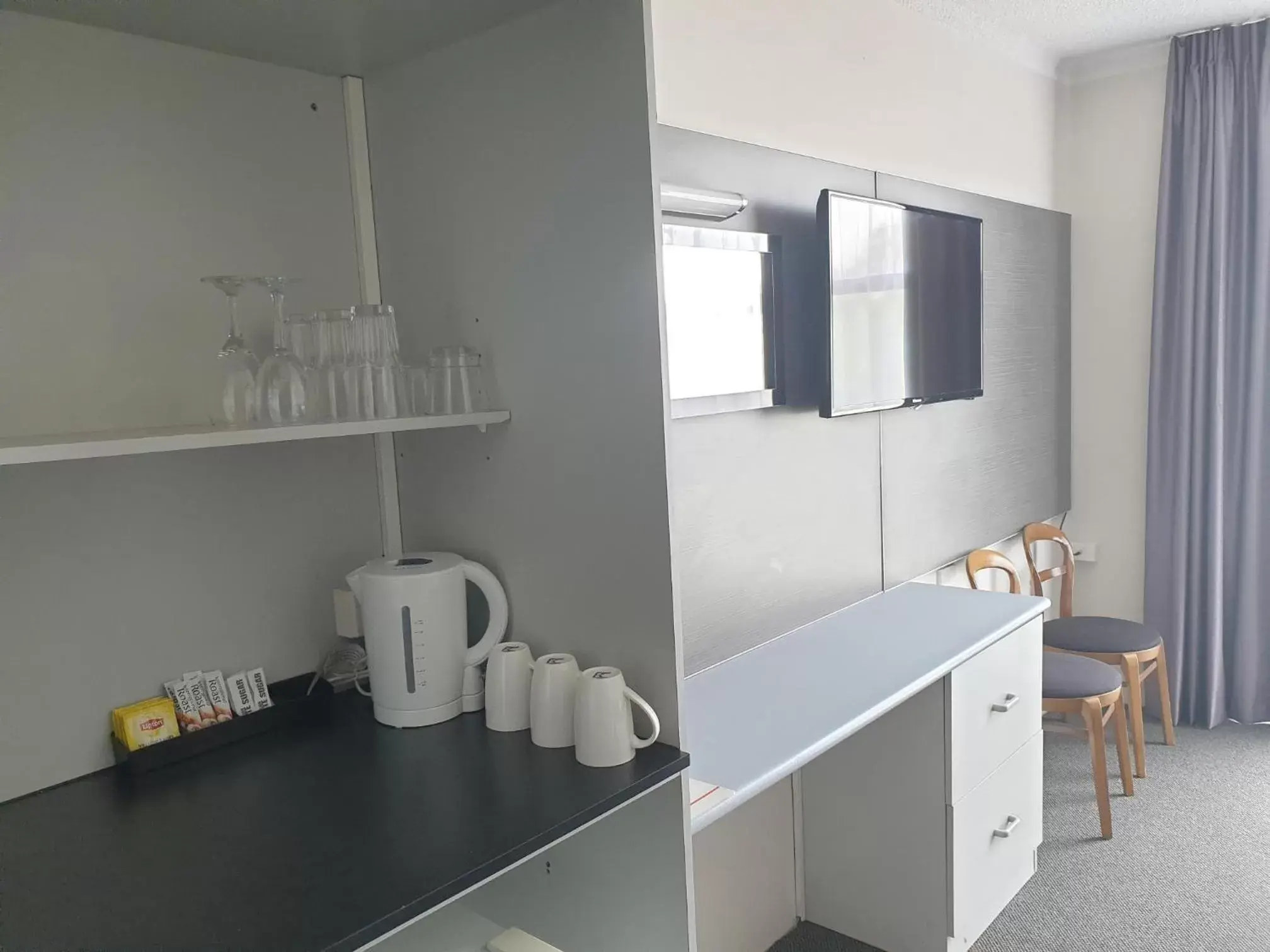 Queen and Single Room in Prospect Hotel Motel Queen and Single Room in Prospect Hotel Motel