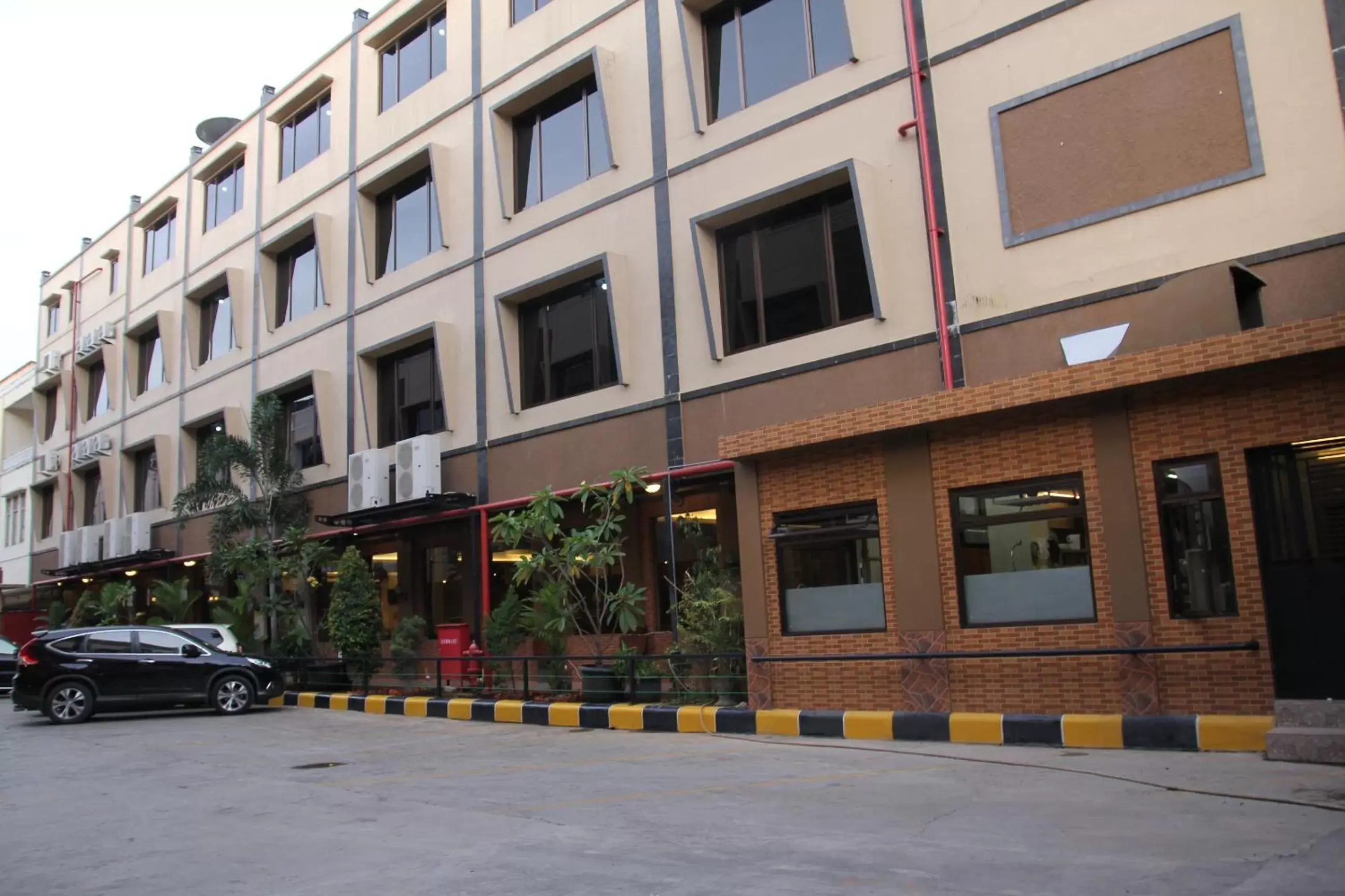 RedDoorz Plus near Soekarno Hatta Airport 2 RedDoorz Plus near Soekarno Hatta Airport 2