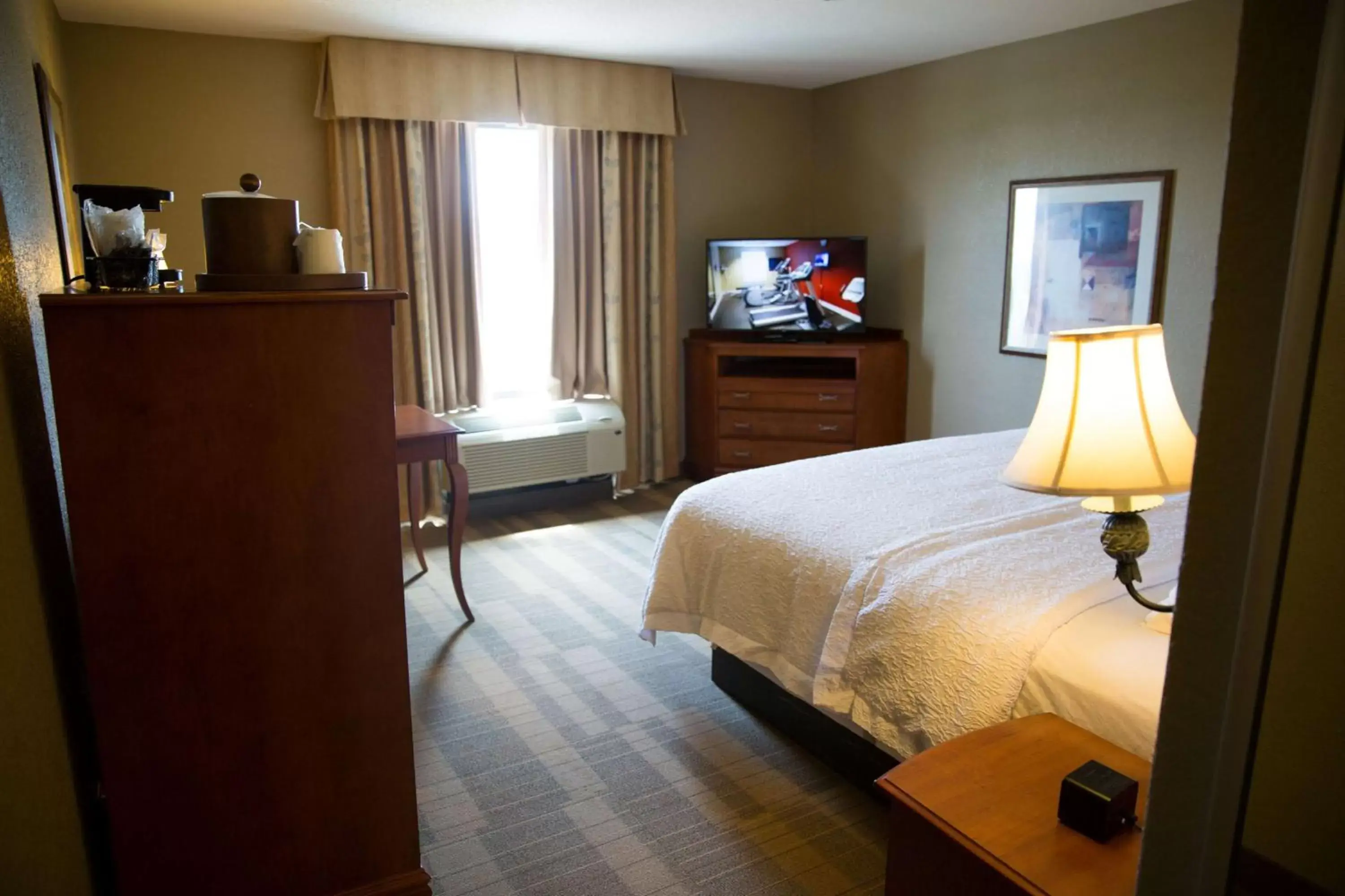 King Room - Disability Access in Hampton Inn & Suites Grenada King Room - Disability Access in Hampton Inn & Suites Grenada