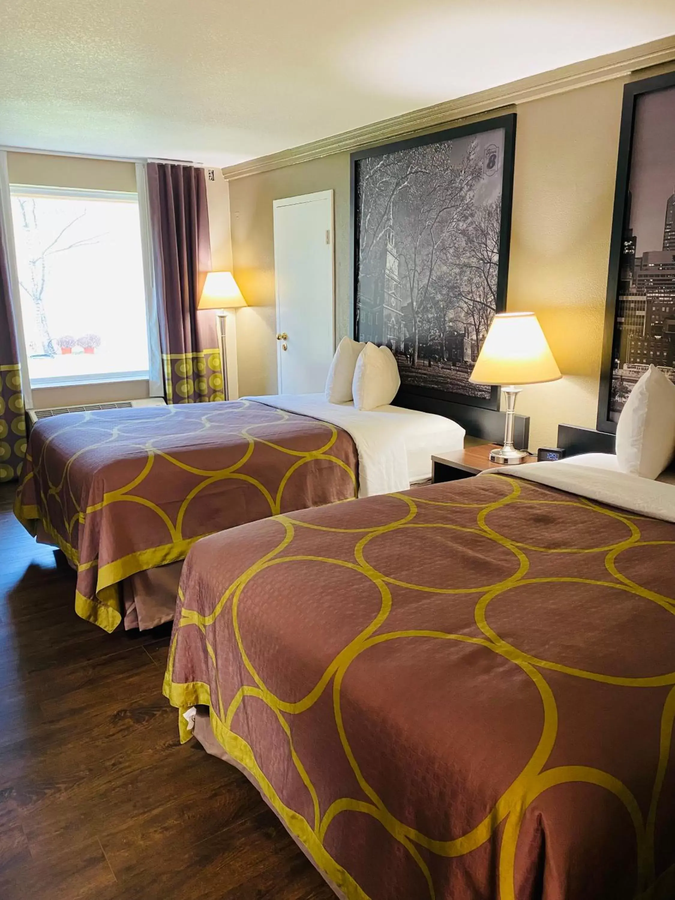 Deluxe Double Room with Two Double Beds - Non-Smoking in Super 8 by Wyndham Danville Deluxe Double Room with Two Double Beds - Non-Smoking in Super 8 by Wyndham Danville