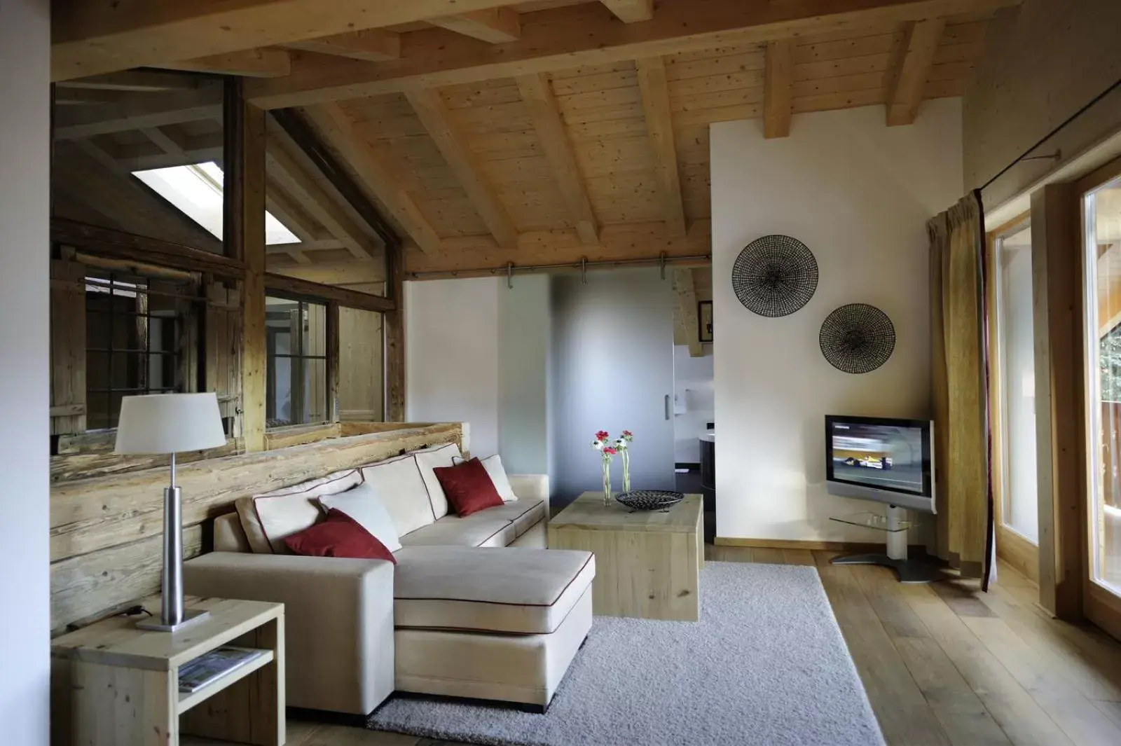 Deluxe Suite with Two Bedrooms and Balcony in Parkhotel Egerner Höfe Deluxe Suite with Two Bedrooms and Balcony in Parkhotel Egerner Höfe