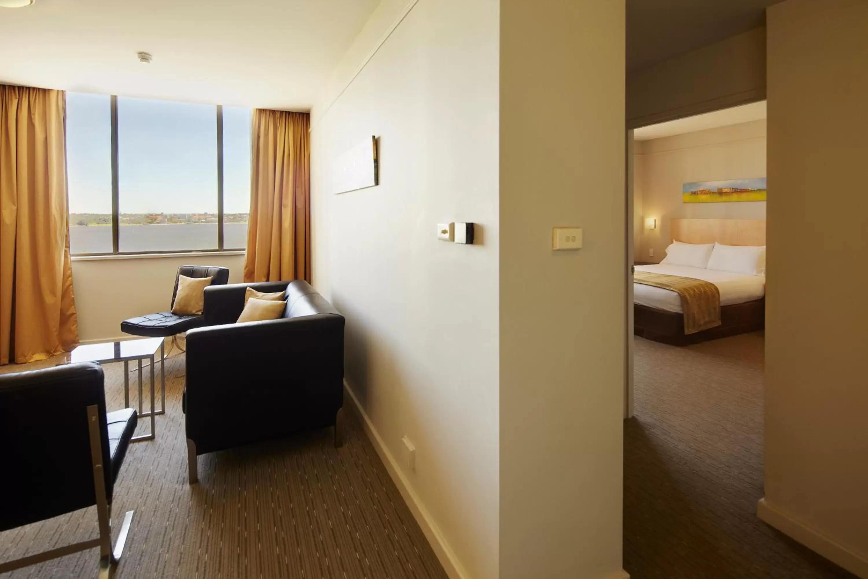 Executive Suite in Quality Hotel Ambassador Perth Executive Suite in Quality Hotel Ambassador Perth