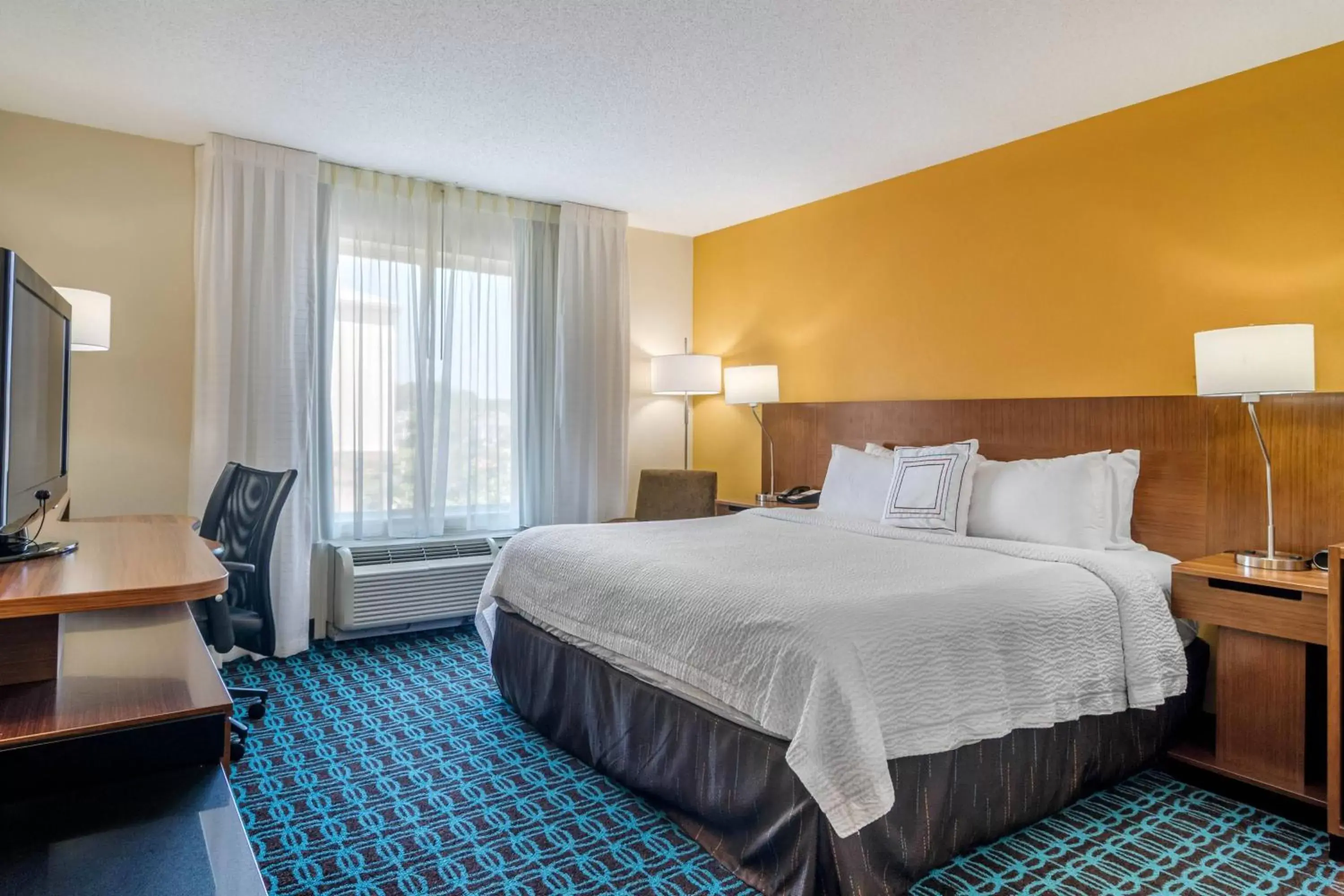 King Room in Garner Hotel Macon West by IHG King Room in Garner Hotel Macon West by IHG