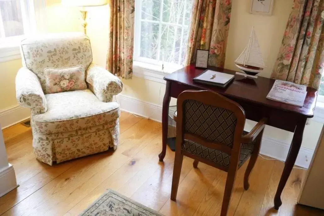 King Suite - 1 in Compass Rose Inn King Suite - 1 in Compass Rose Inn