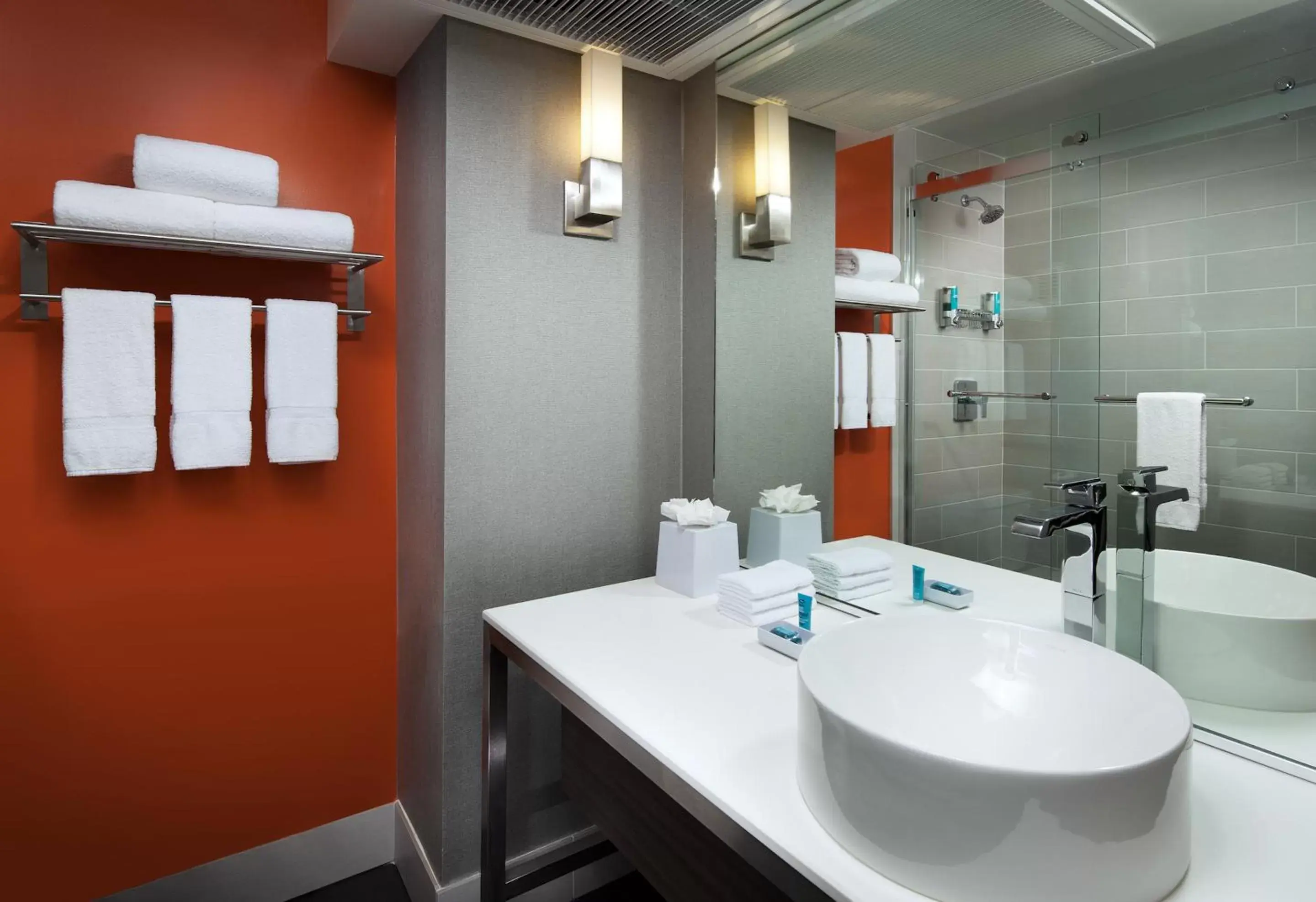 King Room - Hearing Accessible in Aloft El Segundo - Los Angeles Airport King Room - Hearing Accessible in Aloft El Segundo - Los Angeles Airport