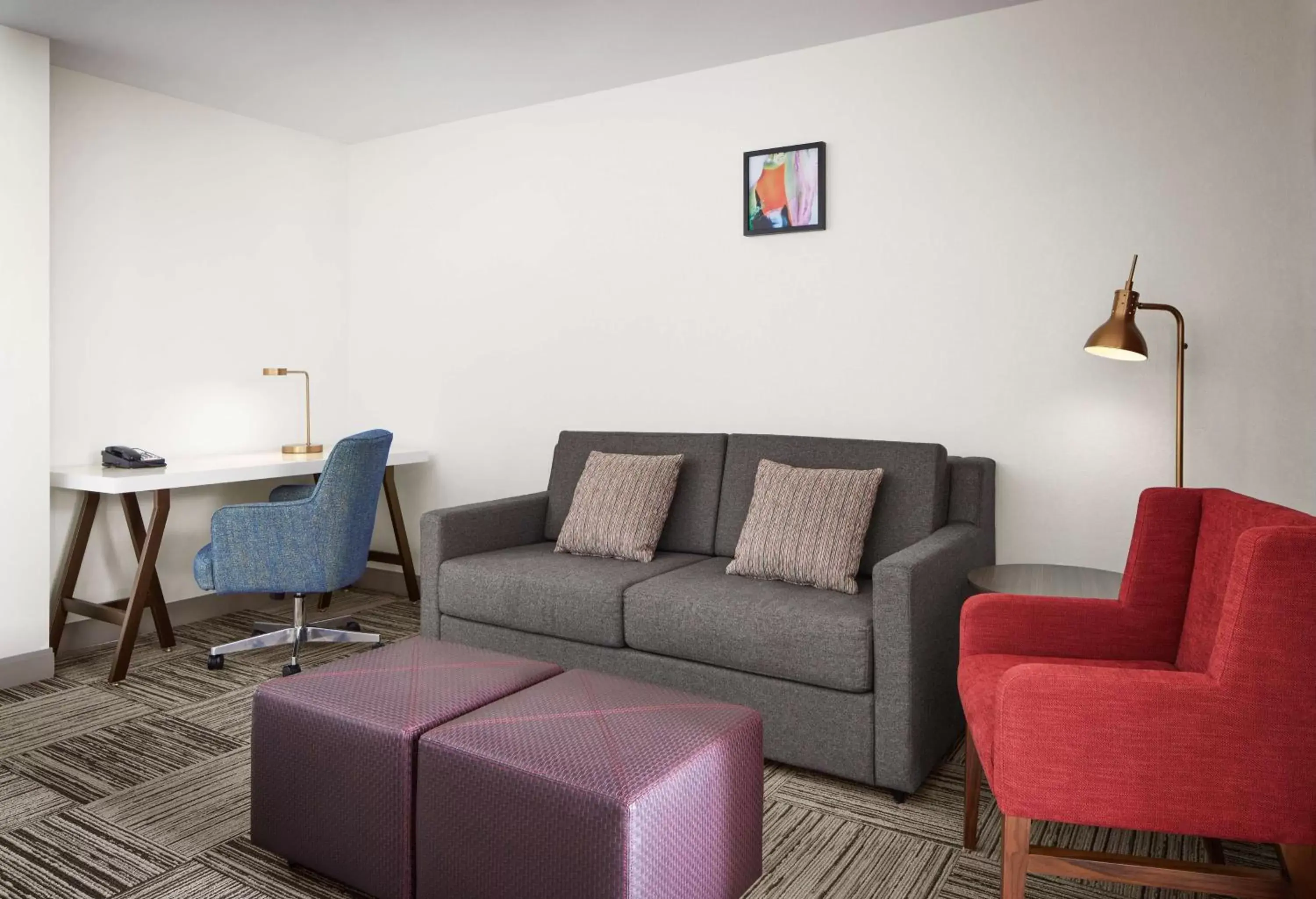 Junior King Suite with Seating Area in Hilton Garden Inn Las Vegas/Henderson Junior King Suite with Seating Area in Hilton Garden Inn Las Vegas/Henderson