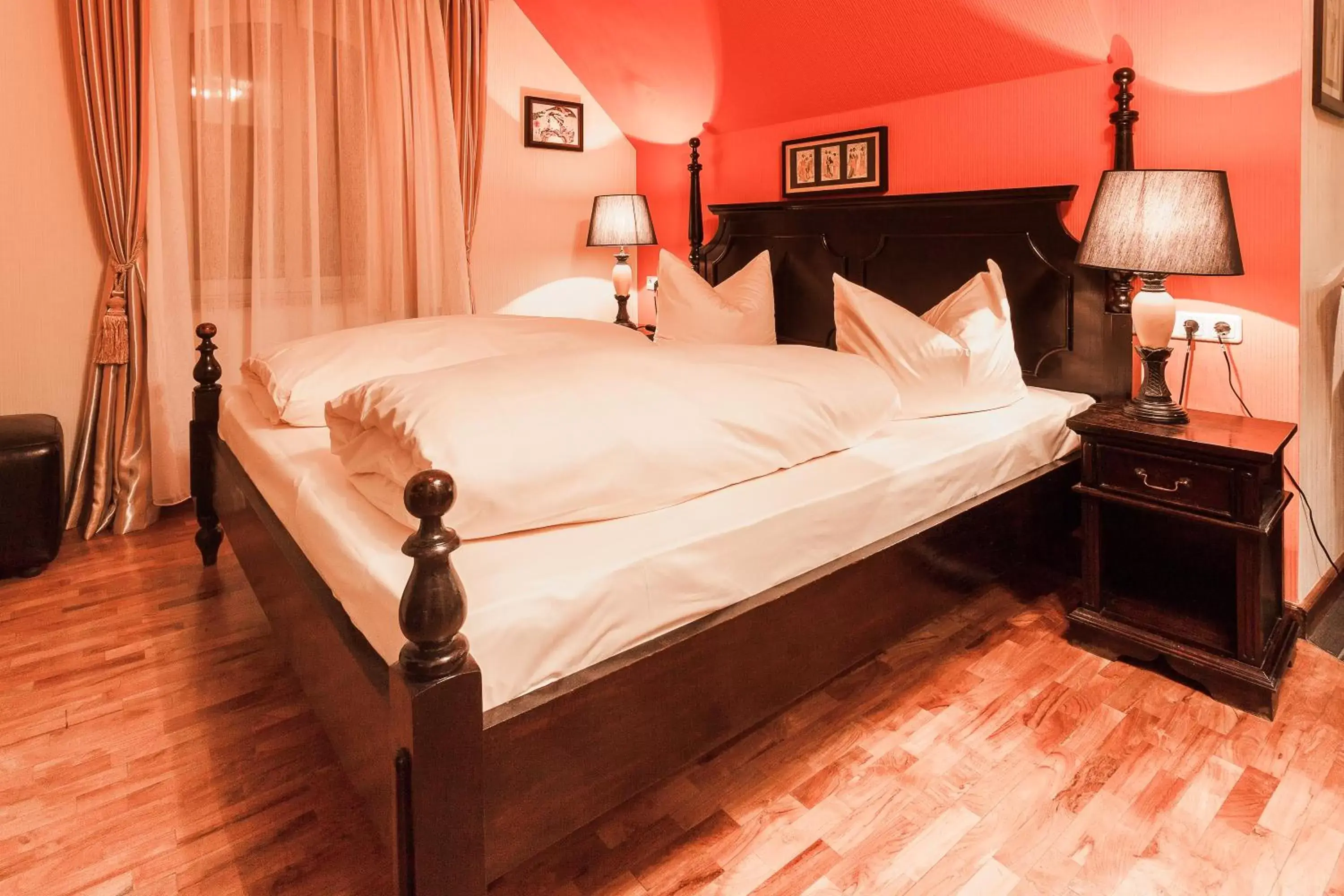 Comfort Double Room (courtyard view) in Hotel Aviv Dresden Comfort Double Room (courtyard view) in Hotel Aviv Dresden