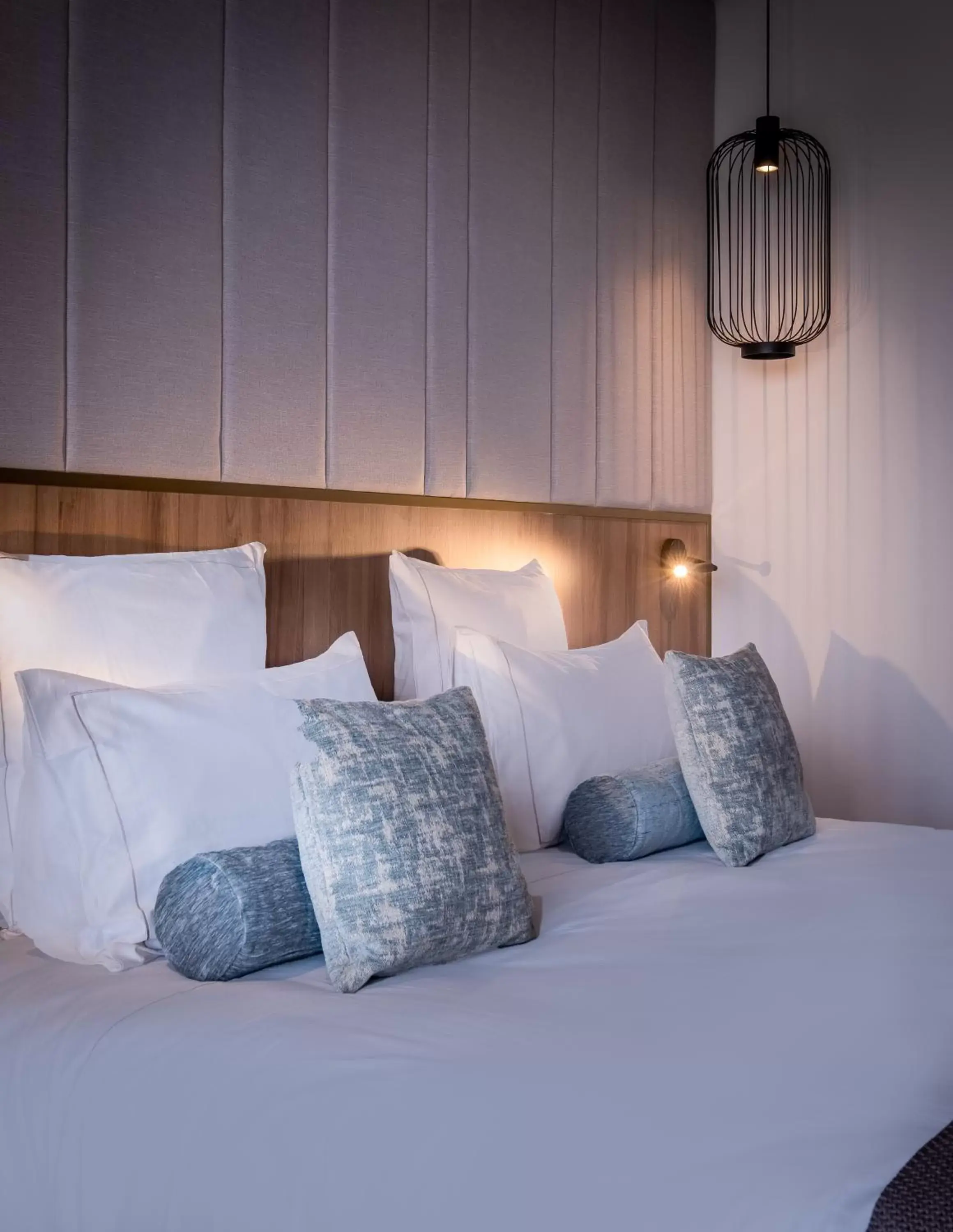 Deluxe Room with 1 King bed and 1 Hour Spa Access in GOLDEN TULIP LYON OUEST TECHLID Hotel & Spa Deluxe Room with 1 King bed and 1 Hour Spa Access in GOLDEN TULIP LYON OUEST TECHLID Hotel & Spa