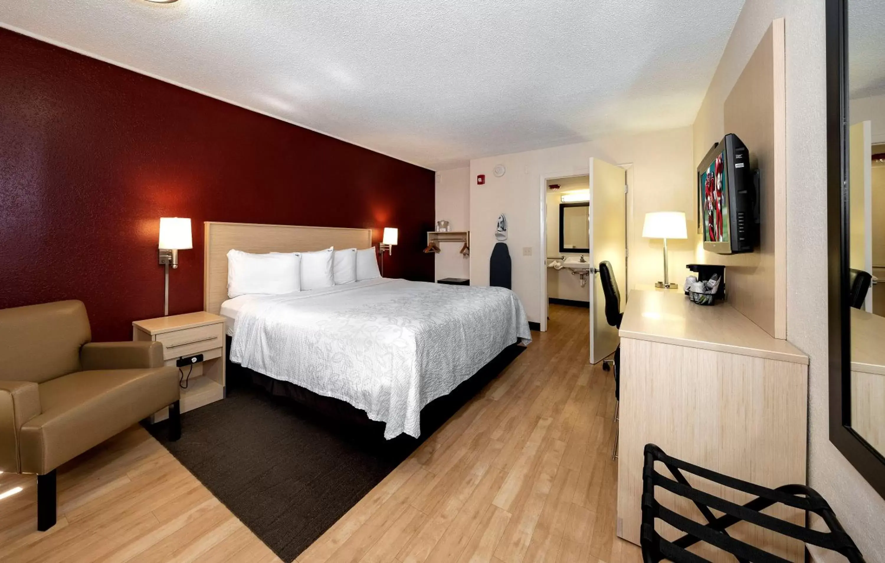 Standard King Room Disability Access Roll-In Shower Smoke Free in Red Roof Inn PLUS+ & Suites Naples Downtown-5th Ave S Standard King Room Disability Access Roll-In Shower Smoke Free in Red Roof Inn PLUS+ & Suites Naples Downtown-5th Ave S