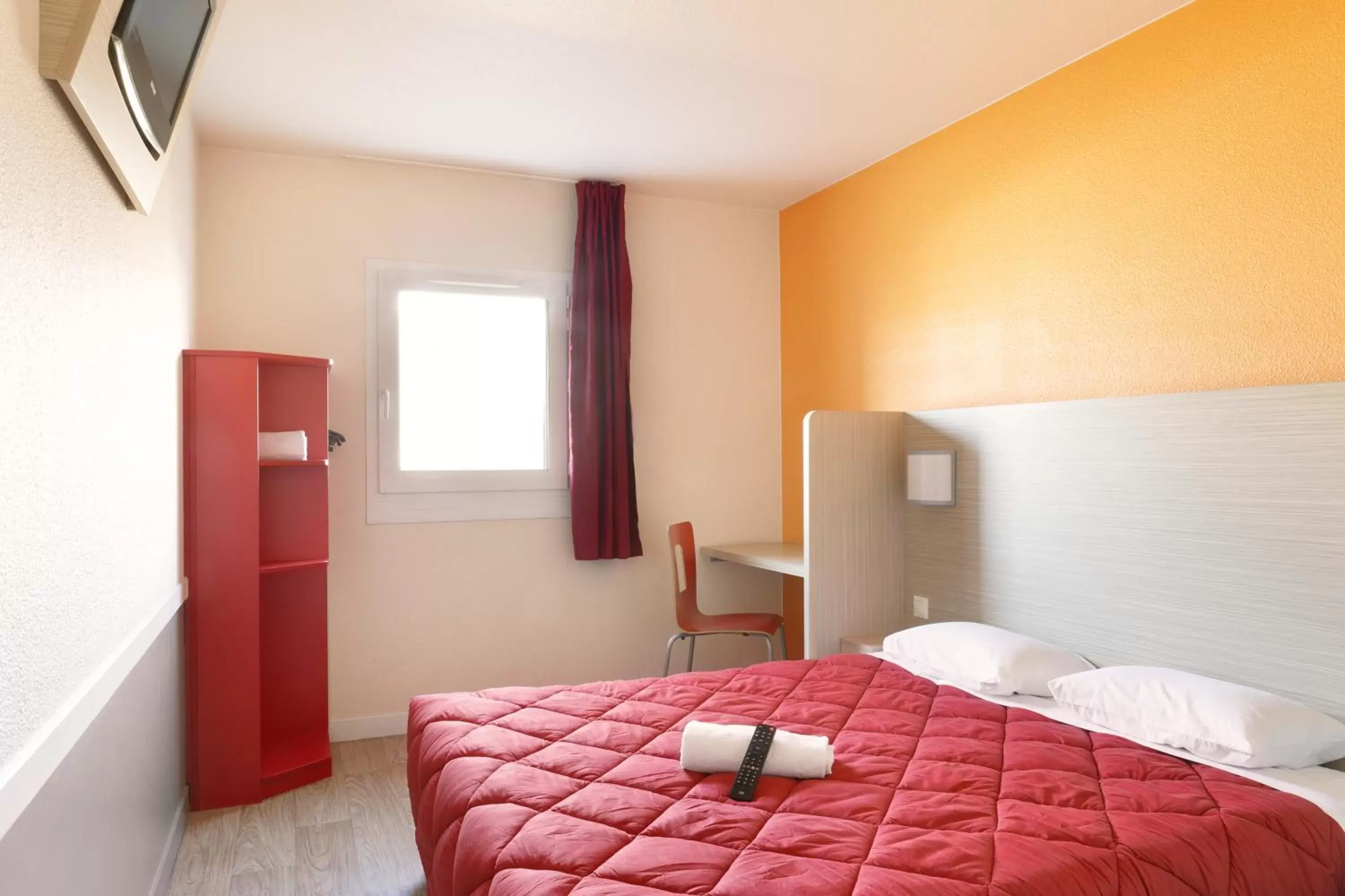 Double Room with 1 Double Bed in Premiere Classe Maubeuge Double Room with 1 Double Bed in Premiere Classe Maubeuge